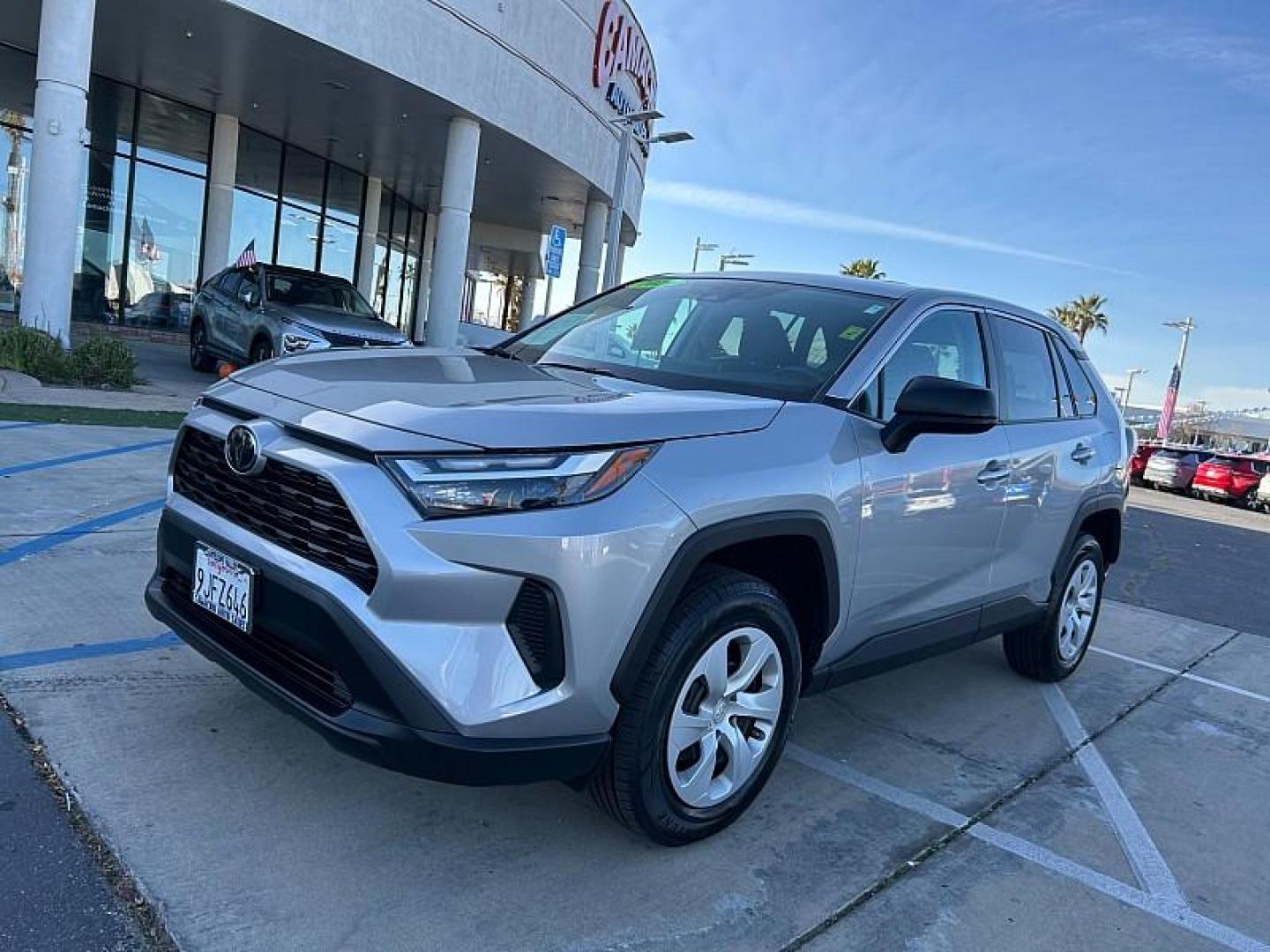 2024 SILVER Toyota RAV4 (2T3F1RFV4RW) with an 4-Cyl 2.5 Liter engine, Automatic 8-Spd w/Direct transmission, located at 412 Auto Vista Drive, Palmdale, CA, 93551, (661) 945-0620, 34.592636, -118.136681 - Photo#9