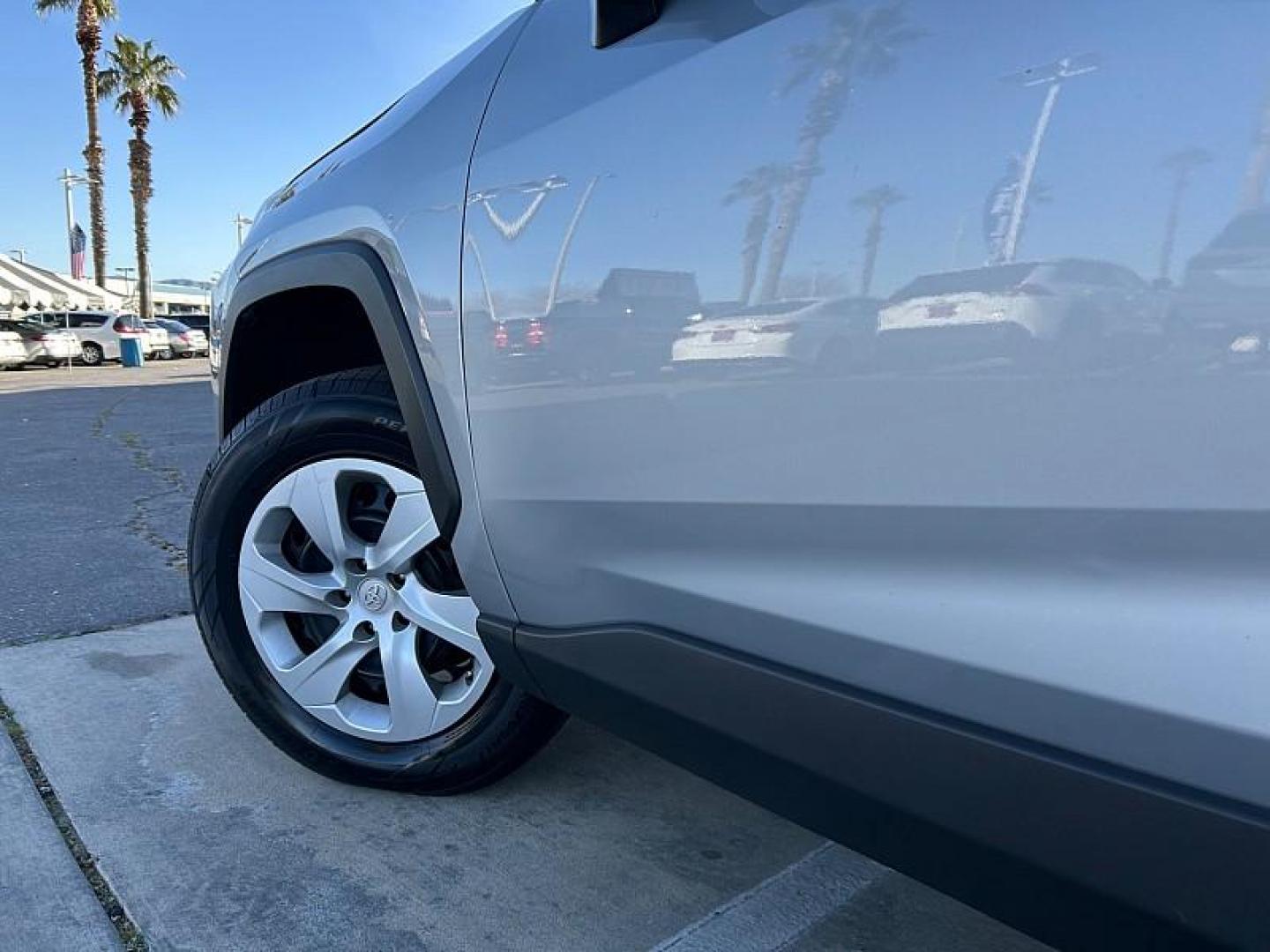 2024 SILVER Toyota RAV4 (2T3F1RFV4RW) with an 4-Cyl 2.5 Liter engine, Automatic 8-Spd w/Direct transmission, located at 412 Auto Vista Drive, Palmdale, CA, 93551, (661) 945-0620, 34.592636, -118.136681 - Photo#11