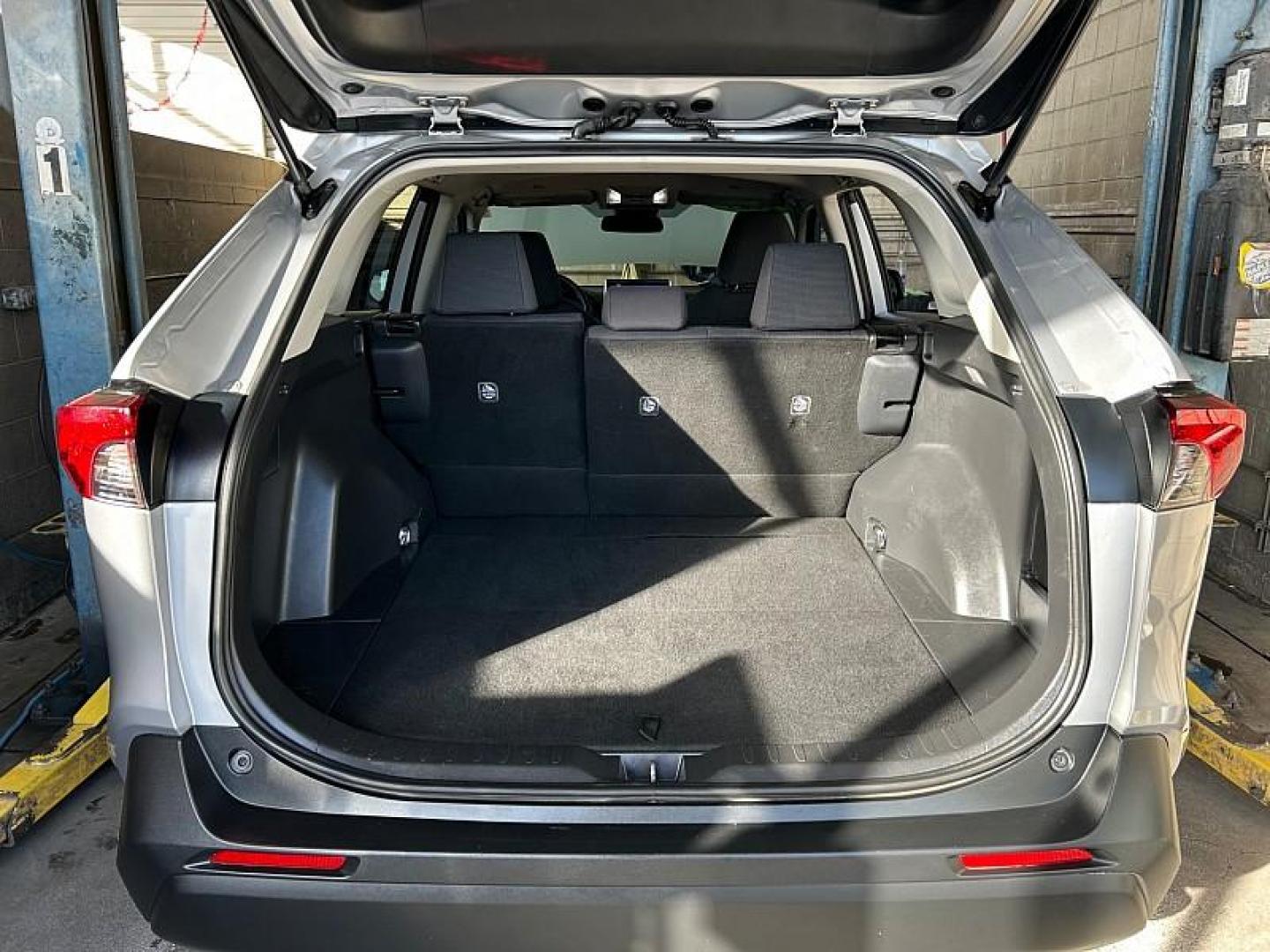 2024 SILVER Toyota RAV4 (2T3F1RFV4RW) with an 4-Cyl 2.5 Liter engine, Automatic 8-Spd w/Direct transmission, located at 412 Auto Vista Drive, Palmdale, CA, 93551, (661) 945-0620, 34.592636, -118.136681 - Photo#34