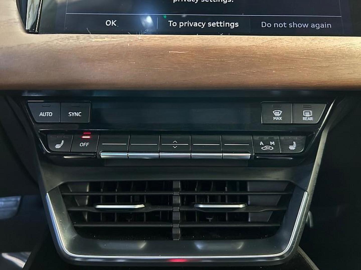 2022 BLACK Audi e-tron GT (WAUFJBFW6N7) with an Dual AC Electric Motors engine, Single-Speed Fixed Gear transmission, located at 412 Auto Vista Drive, Palmdale, CA, 93551, (661) 945-0620, 34.592636, -118.136681 - Photo#19