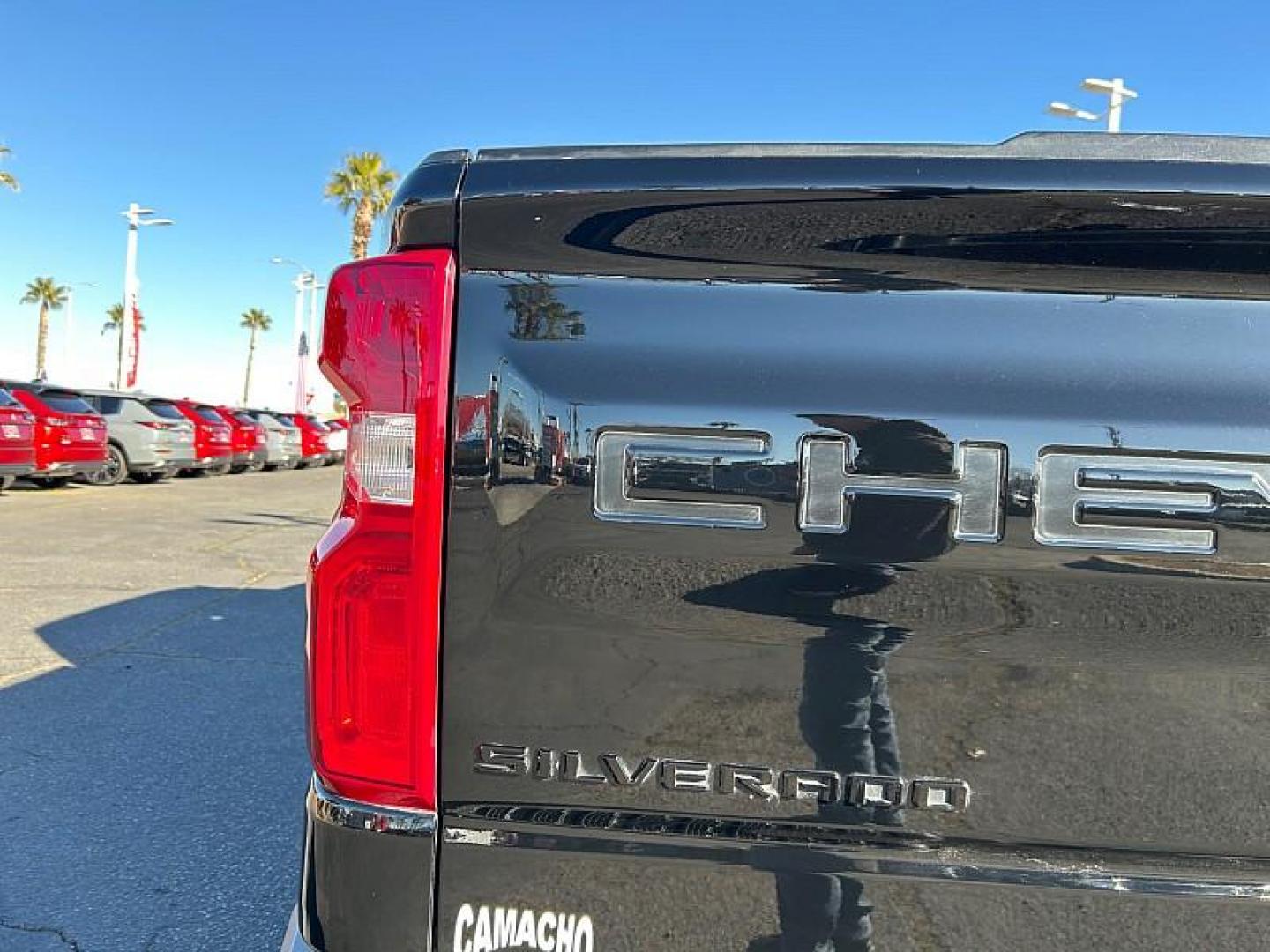 2020 BLACK Chevrolet Silverado 1500 4WD (3GCUYEED0LG) with an 8-Cyl 5.3 Liter engine, Automatic transmission, located at 412 Auto Vista Drive, Palmdale, CA, 93551, (661) 945-0620, 34.592636, -118.136681 - Photo#11