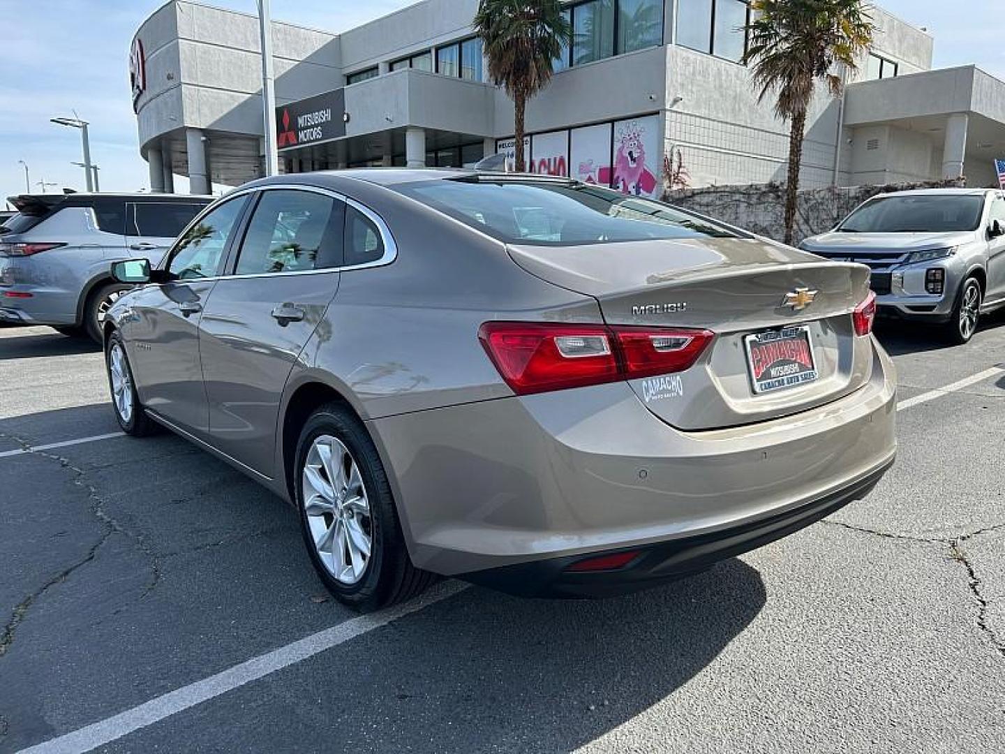 2024 GRAY Chevrolet Malibu (1G1ZD5ST9RF) with an 4-Cyl Turbo 1.5 Liter engine, Automatic CVT transmission, located at 412 Auto Vista Drive, Palmdale, CA, 93551, (661) 945-0620, 34.592636, -118.136681 - Photo#5