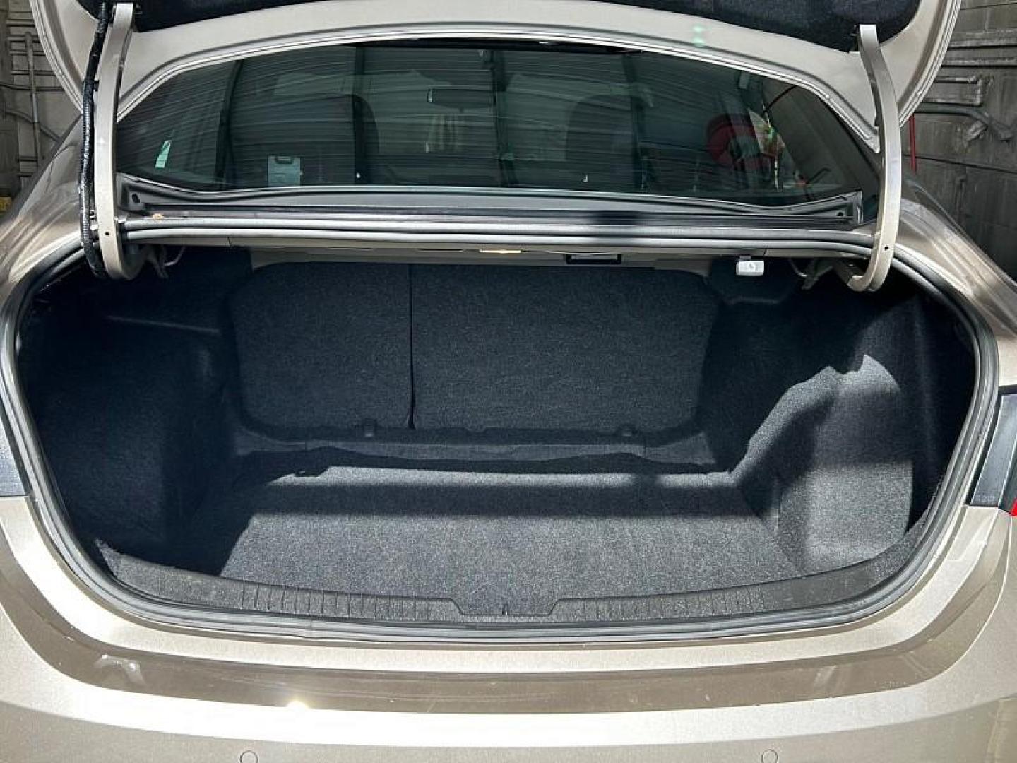 2024 GRAY Chevrolet Malibu (1G1ZD5ST9RF) with an 4-Cyl Turbo 1.5 Liter engine, Automatic CVT transmission, located at 412 Auto Vista Drive, Palmdale, CA, 93551, (661) 945-0620, 34.592636, -118.136681 - Photo#27