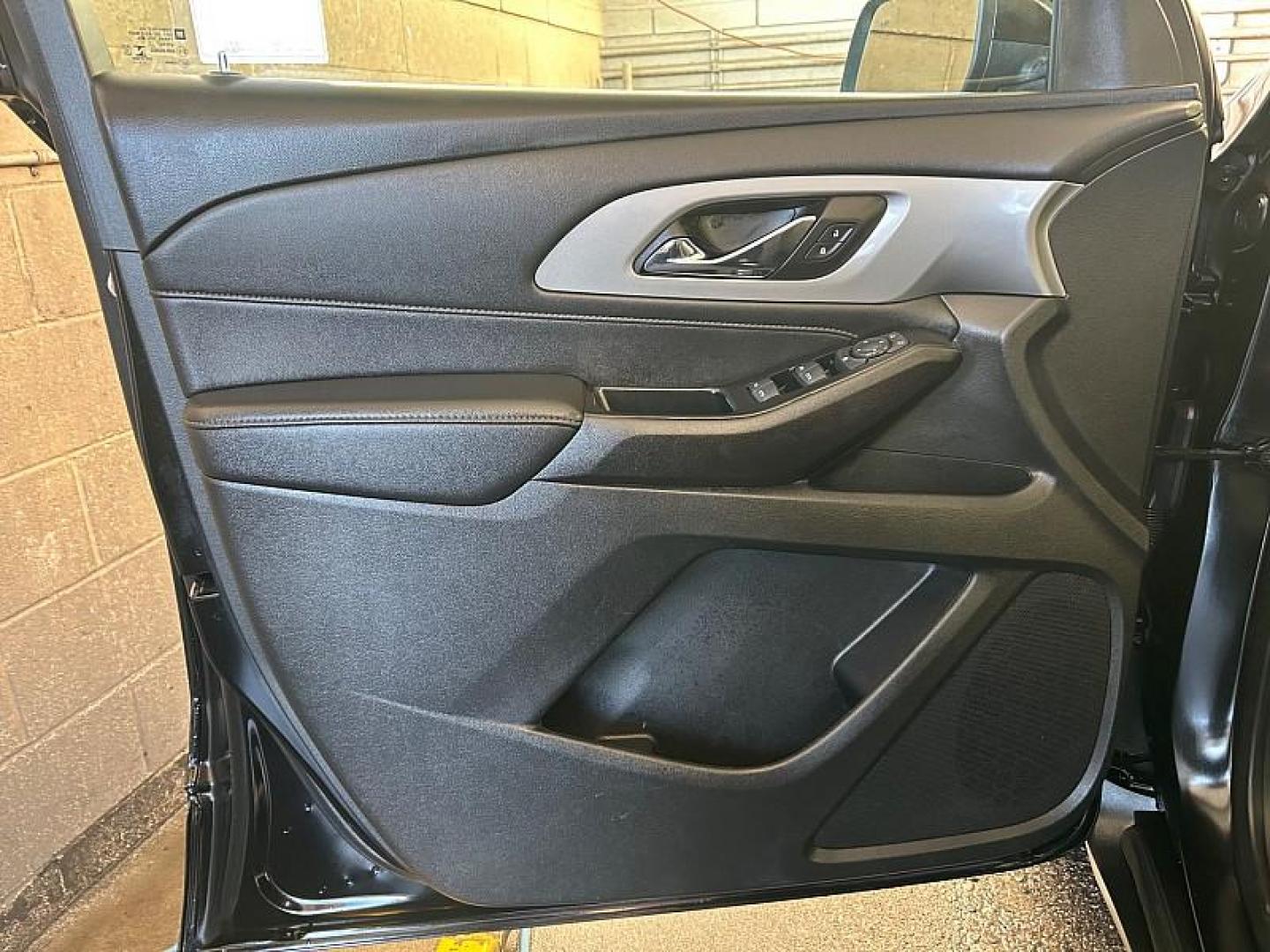 2023 BLACK Chevrolet Traverse (1GNERGKW7PJ) with an V6 3.6 Liter engine, Automatic 9-Spd transmission, located at 412 Auto Vista Drive, Palmdale, CA, 93551, (661) 945-0620, 34.592636, -118.136681 - Photo#17