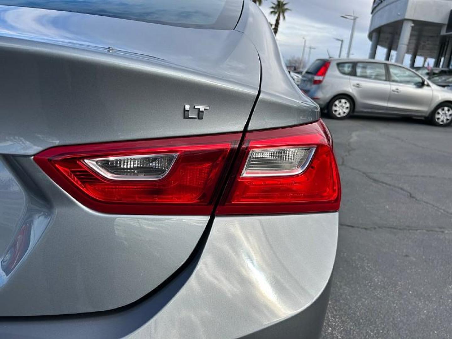 2024 GRAY Chevrolet Malibu (1G1ZD5ST8RF) with an 4-Cyl Turbo 1.5 Liter engine, Automatic CVT transmission, located at 412 Auto Vista Drive, Palmdale, CA, 93551, (661) 945-0620, 34.592636, -118.136681 - Photo#12