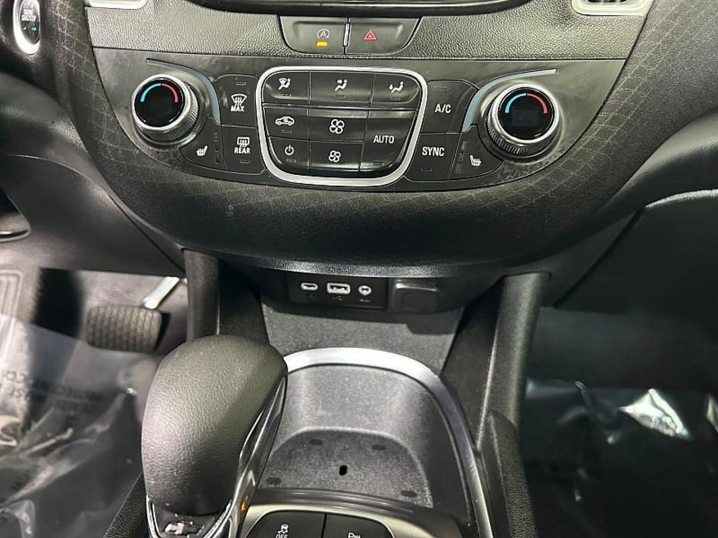 2024 GRAY Chevrolet Malibu (1G1ZD5ST8RF) with an 4-Cyl Turbo 1.5 Liter engine, Automatic CVT transmission, located at 412 Auto Vista Drive, Palmdale, CA, 93551, (661) 945-0620, 34.592636, -118.136681 - Photo#18