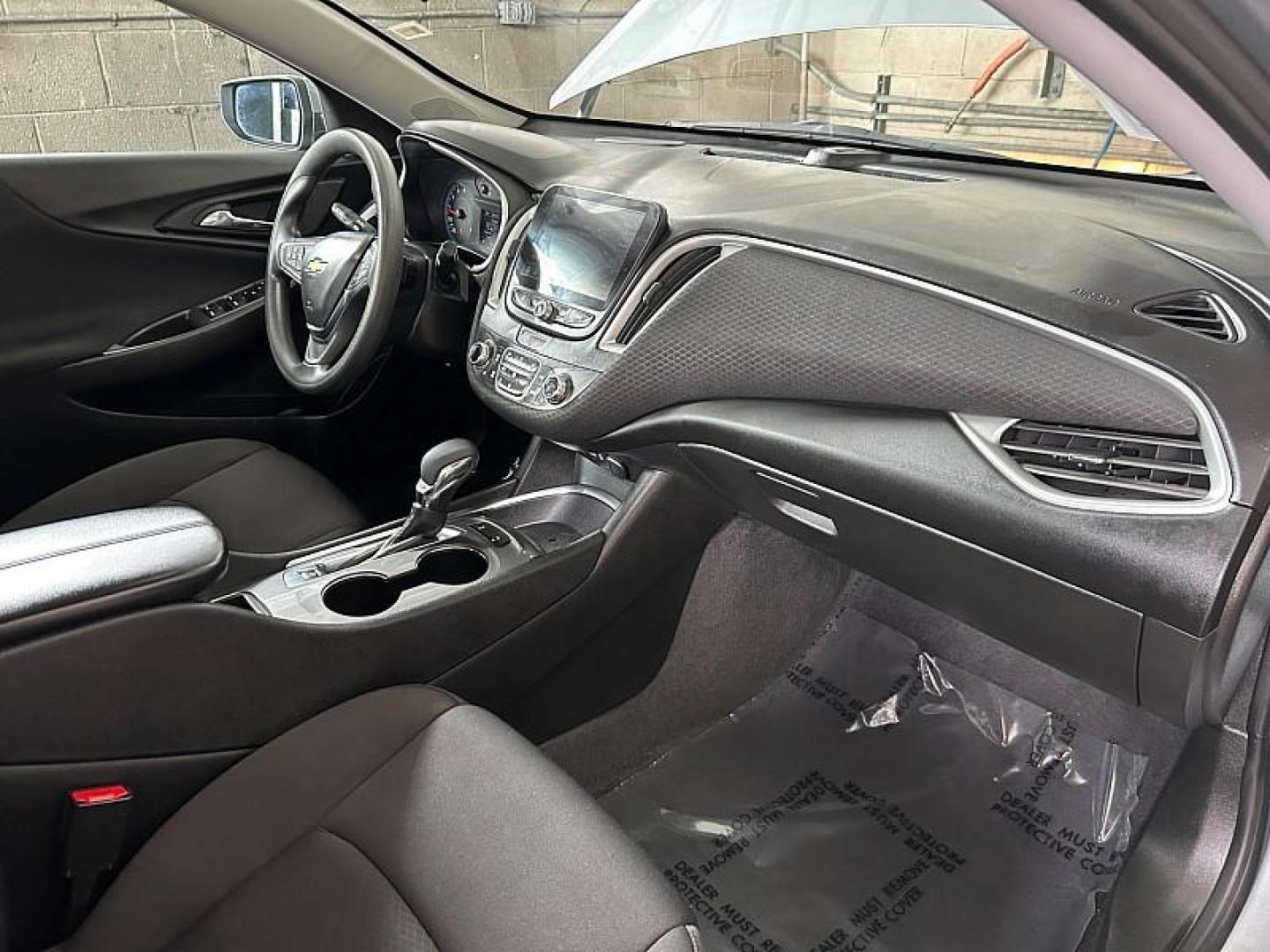 2024 GRAY Chevrolet Malibu (1G1ZD5ST8RF) with an 4-Cyl Turbo 1.5 Liter engine, Automatic CVT transmission, located at 412 Auto Vista Drive, Palmdale, CA, 93551, (661) 945-0620, 34.592636, -118.136681 - Photo#23