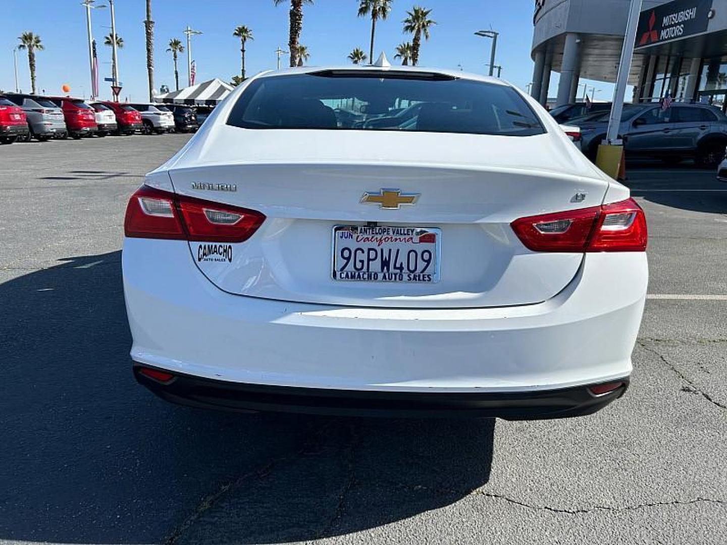 2023 WHITE Chevrolet Malibu (1G1ZD5ST7PF) with an 4-Cyl Turbo 1.5 Liter engine, Automatic CVT transmission, located at 412 Auto Vista Drive, Palmdale, CA, 93551, (661) 945-0620, 34.592636, -118.136681 - Photo#8