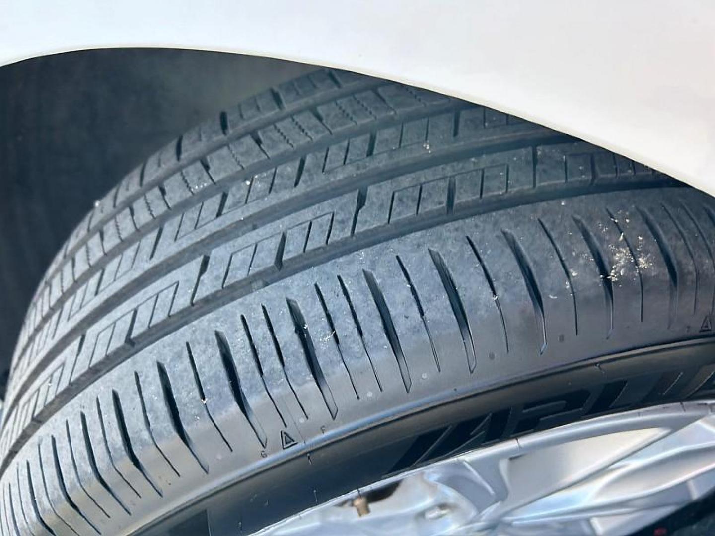 2023 WHITE Chevrolet Malibu (1G1ZD5ST7PF) with an 4-Cyl Turbo 1.5 Liter engine, Automatic CVT transmission, located at 412 Auto Vista Drive, Palmdale, CA, 93551, (661) 945-0620, 34.592636, -118.136681 - Photo#15