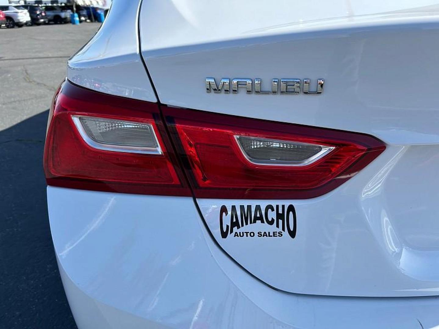 2023 WHITE Chevrolet Malibu (1G1ZD5ST7PF) with an 4-Cyl Turbo 1.5 Liter engine, Automatic CVT transmission, located at 412 Auto Vista Drive, Palmdale, CA, 93551, (661) 945-0620, 34.592636, -118.136681 - Photo#20