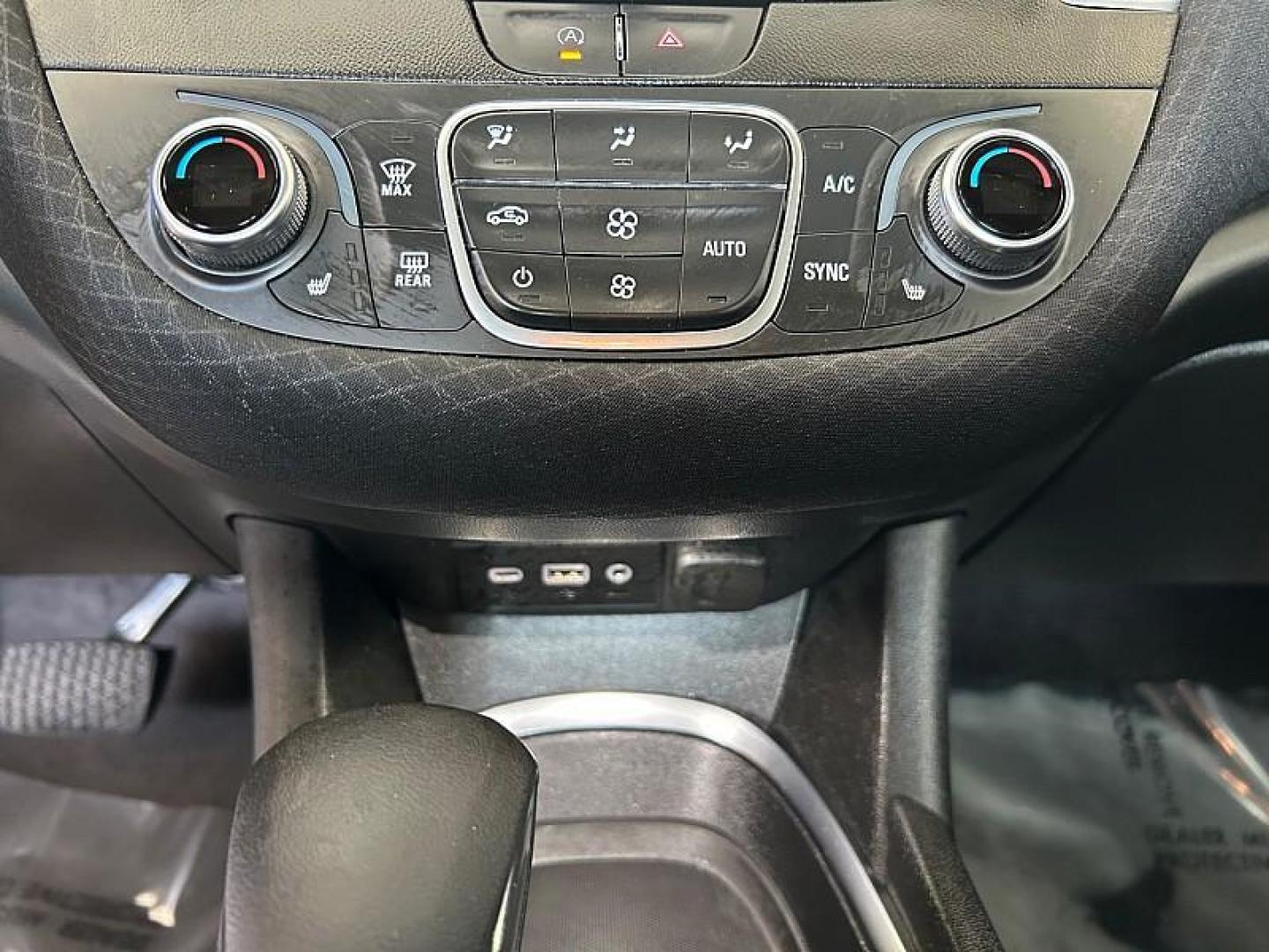 2023 WHITE Chevrolet Malibu (1G1ZD5ST7PF) with an 4-Cyl Turbo 1.5 Liter engine, Automatic CVT transmission, located at 412 Auto Vista Drive, Palmdale, CA, 93551, (661) 945-0620, 34.592636, -118.136681 - Photo#23