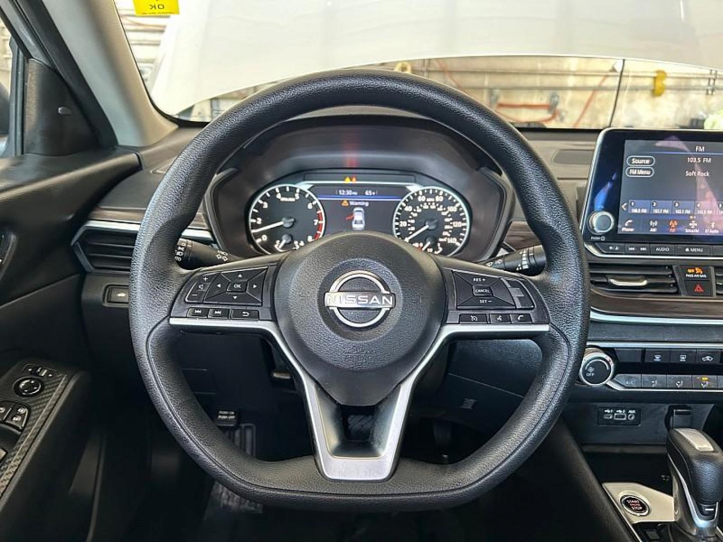 2024 SILVER Nissan Altima (1N4BL4DV4RN) with an 4-Cyl 2.5 Liter engine, Automatic Xtronic CVT transmission, located at 412 Auto Vista Drive, Palmdale, CA, 93551, (661) 945-0620, 34.592636, -118.136681 - Photo#37