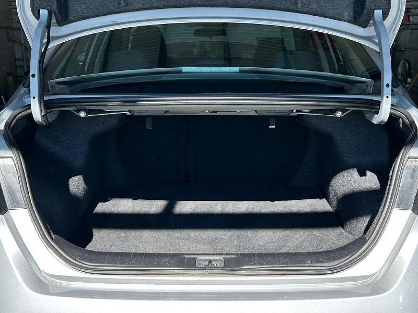 2024 SILVER Nissan Altima (1N4BL4DV4RN) with an 4-Cyl 2.5 Liter engine, Automatic Xtronic CVT transmission, located at 412 Auto Vista Drive, Palmdale, CA, 93551, (661) 945-0620, 34.592636, -118.136681 - Photo#40