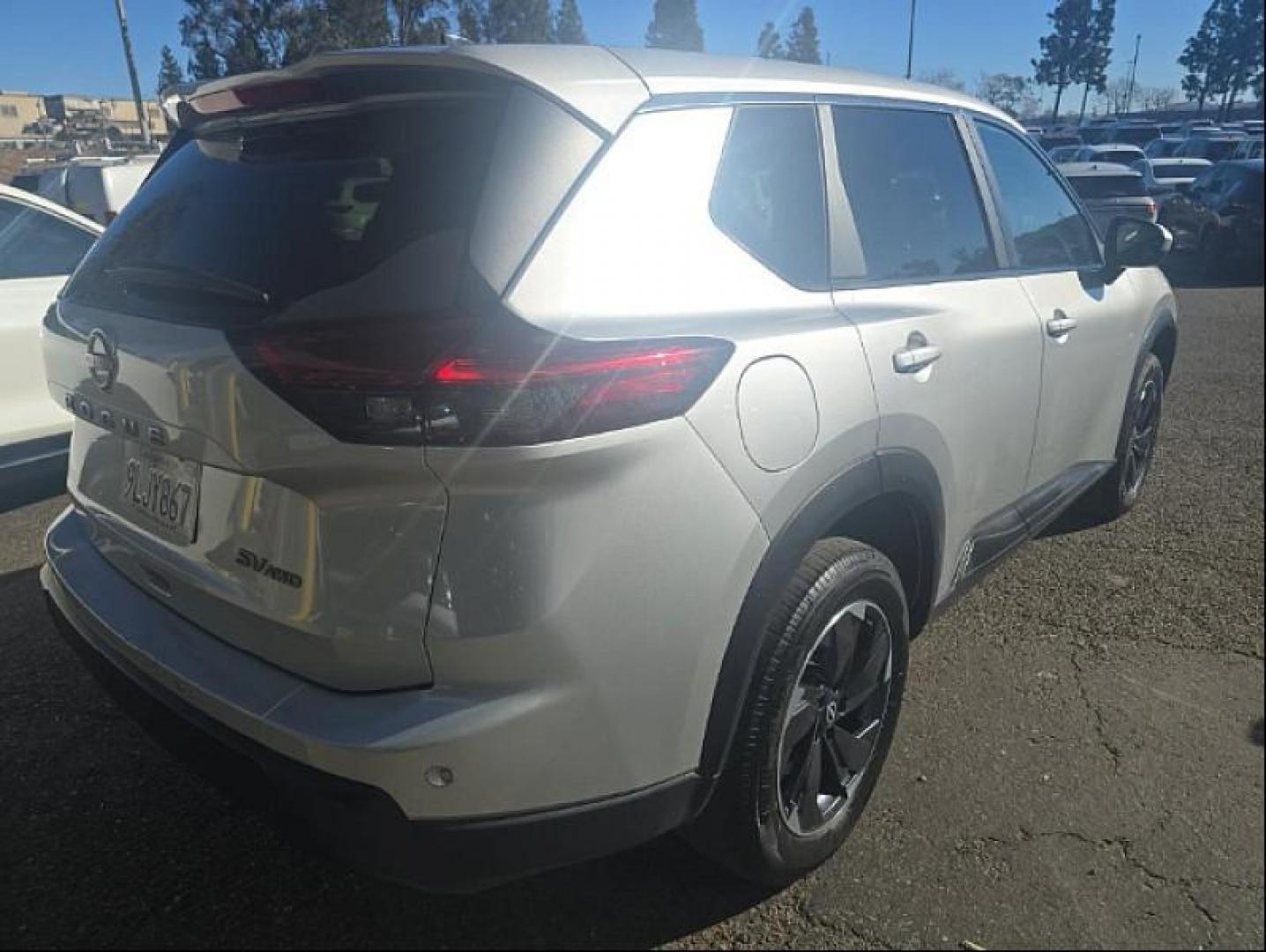 2024 SILVER Nissan Rogue (JN8BT3BBXRW) with an 3-Cyl Turbo 1.5 Liter engine, Automatic CVT transmission, located at 412 Auto Vista Drive, Palmdale, CA, 93551, (661) 945-0620, 34.592636, -118.136681 - Photo#2