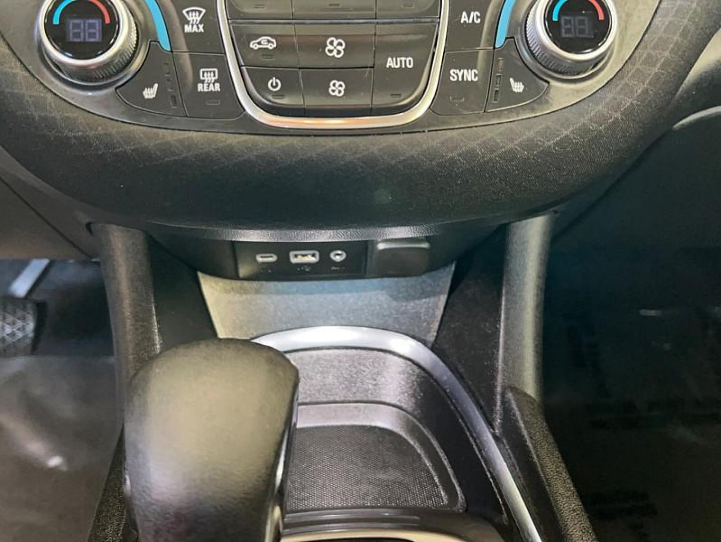 2023 WHITE Chevrolet Malibu (1G1ZD5ST2PF) with an 4-Cyl Turbo 1.5 Liter engine, Automatic CVT transmission, located at 412 Auto Vista Drive, Palmdale, CA, 93551, (661) 945-0620, 34.592636, -118.136681 - Photo#14