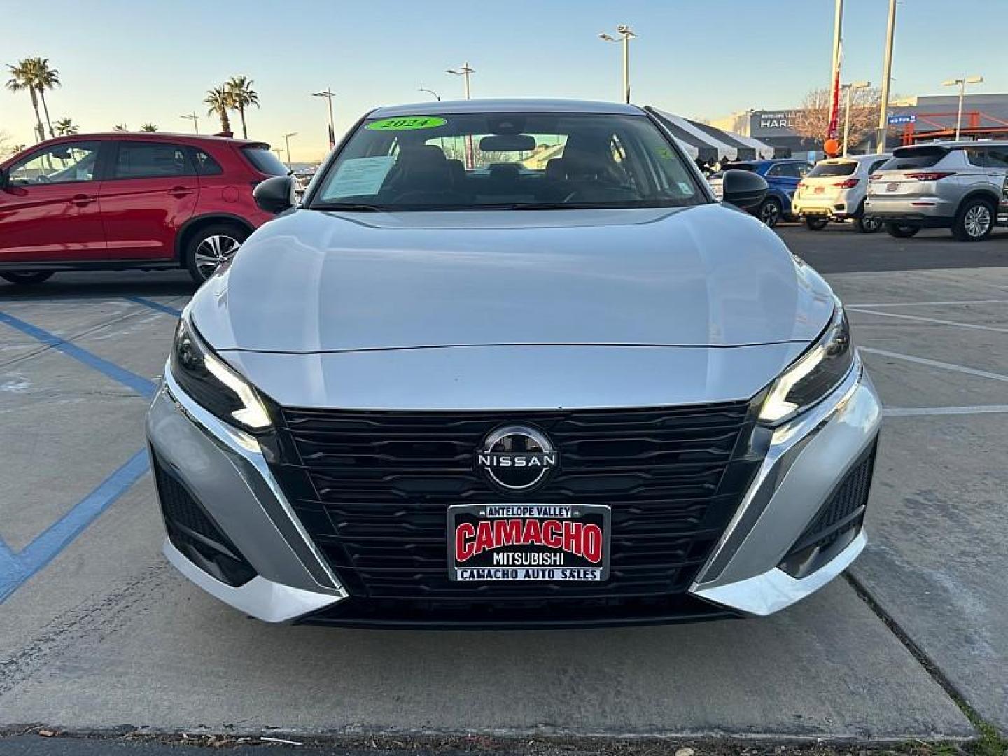 2024 SILVER Nissan Altima (1N4BL4DV3RN) with an 4-Cyl 2.5 Liter engine, Automatic Xtronic CVT transmission, located at 412 Auto Vista Drive, Palmdale, CA, 93551, (661) 945-0620, 34.592636, -118.136681 - Photo#6