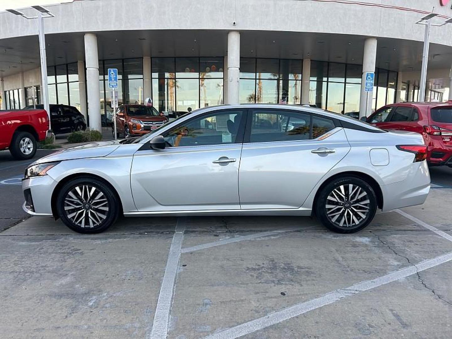 2024 SILVER Nissan Altima (1N4BL4DV3RN) with an 4-Cyl 2.5 Liter engine, Automatic Xtronic CVT transmission, located at 412 Auto Vista Drive, Palmdale, CA, 93551, (661) 945-0620, 34.592636, -118.136681 - Photo#11