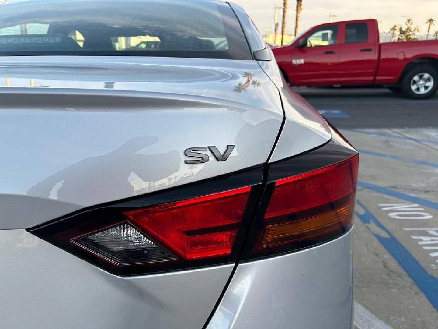 2024 SILVER Nissan Altima (1N4BL4DV3RN) with an 4-Cyl 2.5 Liter engine, Automatic Xtronic CVT transmission, located at 412 Auto Vista Drive, Palmdale, CA, 93551, (661) 945-0620, 34.592636, -118.136681 - Photo#36