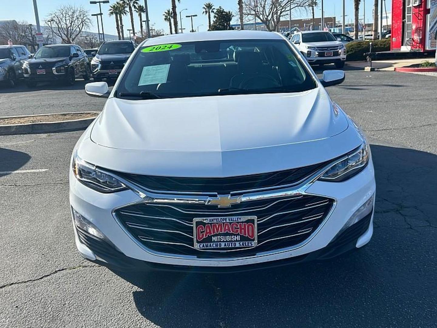 2024 WHITE Chevrolet Malibu (1G1ZE5ST4RF) with an 4-Cyl Turbo 1.5 Liter engine, Automatic CVT transmission, located at 412 Auto Vista Drive, Palmdale, CA, 93551, (661) 945-0620, 34.592636, -118.136681 - Photo#2