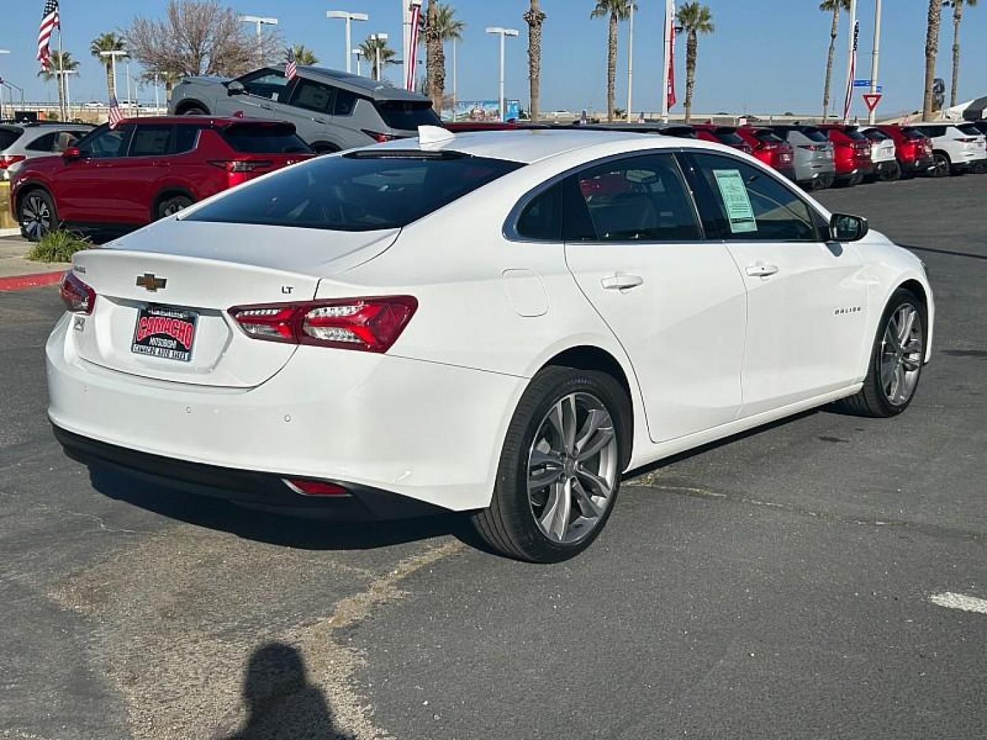2024 WHITE Chevrolet Malibu (1G1ZE5ST4RF) with an 4-Cyl Turbo 1.5 Liter engine, Automatic CVT transmission, located at 412 Auto Vista Drive, Palmdale, CA, 93551, (661) 945-0620, 34.592636, -118.136681 - Photo#3