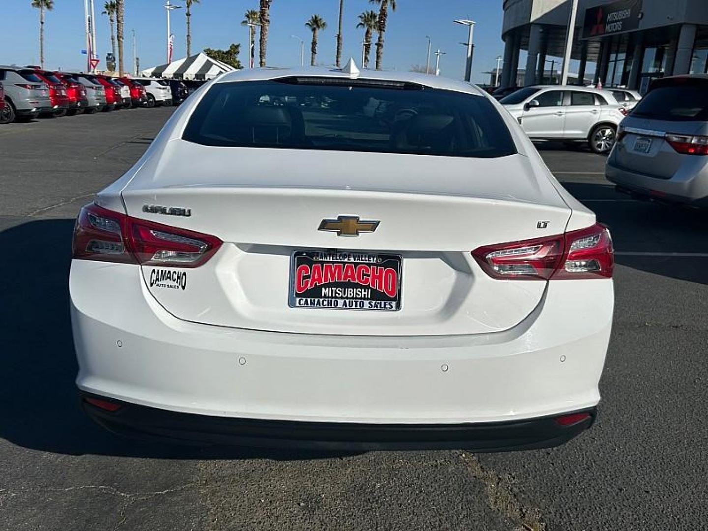 2024 WHITE Chevrolet Malibu (1G1ZE5ST4RF) with an 4-Cyl Turbo 1.5 Liter engine, Automatic CVT transmission, located at 412 Auto Vista Drive, Palmdale, CA, 93551, (661) 945-0620, 34.592636, -118.136681 - Photo#4