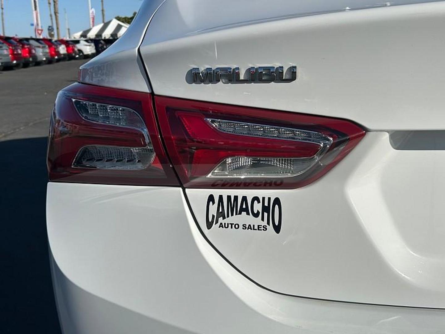 2024 WHITE Chevrolet Malibu (1G1ZE5ST4RF) with an 4-Cyl Turbo 1.5 Liter engine, Automatic CVT transmission, located at 412 Auto Vista Drive, Palmdale, CA, 93551, (661) 945-0620, 34.592636, -118.136681 - Photo#13