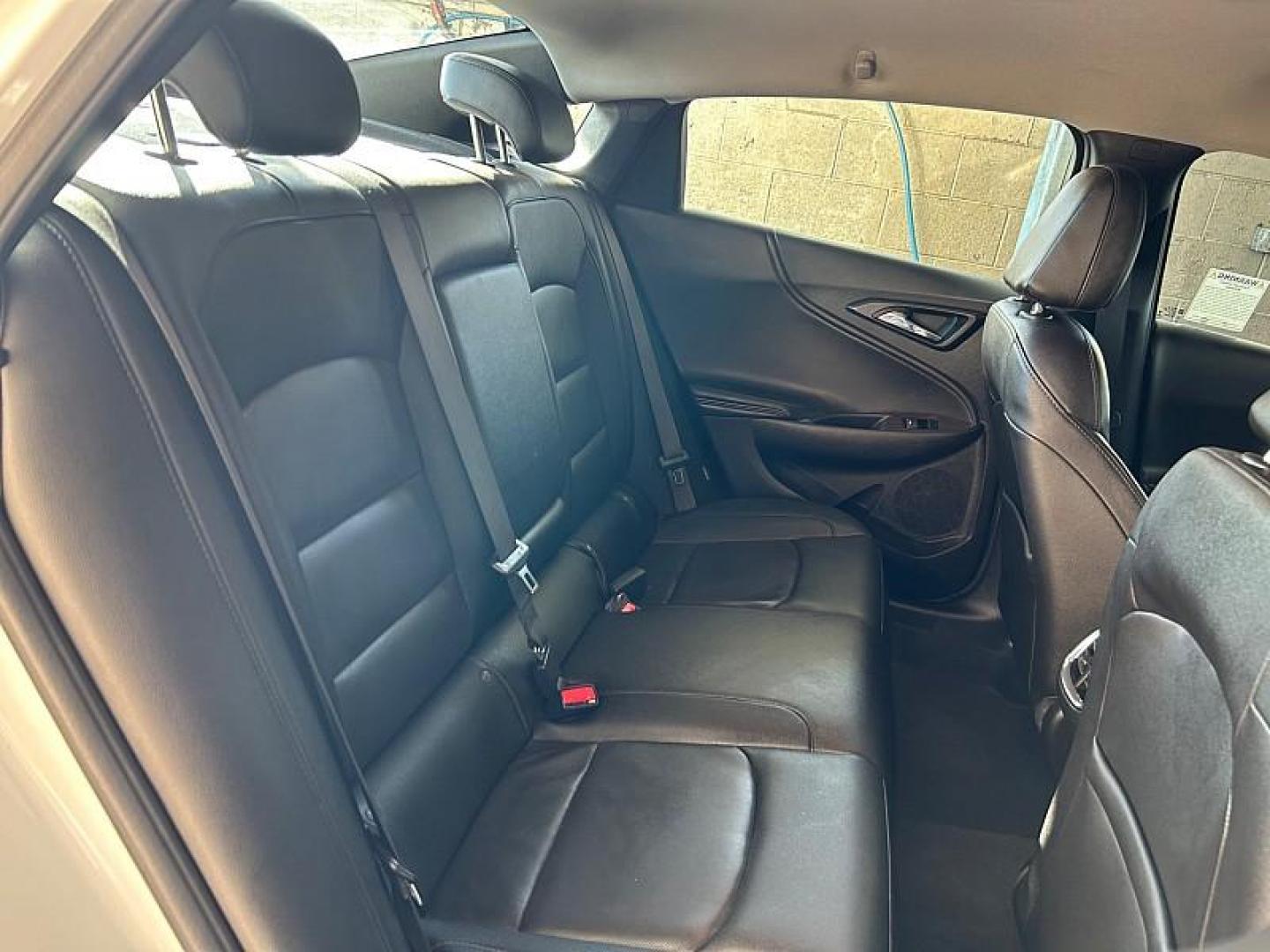 2024 WHITE Chevrolet Malibu (1G1ZE5ST4RF) with an 4-Cyl Turbo 1.5 Liter engine, Automatic CVT transmission, located at 412 Auto Vista Drive, Palmdale, CA, 93551, (661) 945-0620, 34.592636, -118.136681 - Photo#27