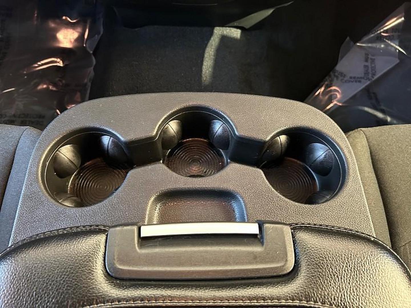 2024 SILVER Ram 1500 Classic 2WD (1C6RR6LG1RS) with an 6-Cyl 3.6 Liter engine, Automatic 8-Spd transmission, located at 412 Auto Vista Drive, Palmdale, CA, 93551, (661) 945-0620, 34.592636, -118.136681 - Photo#20