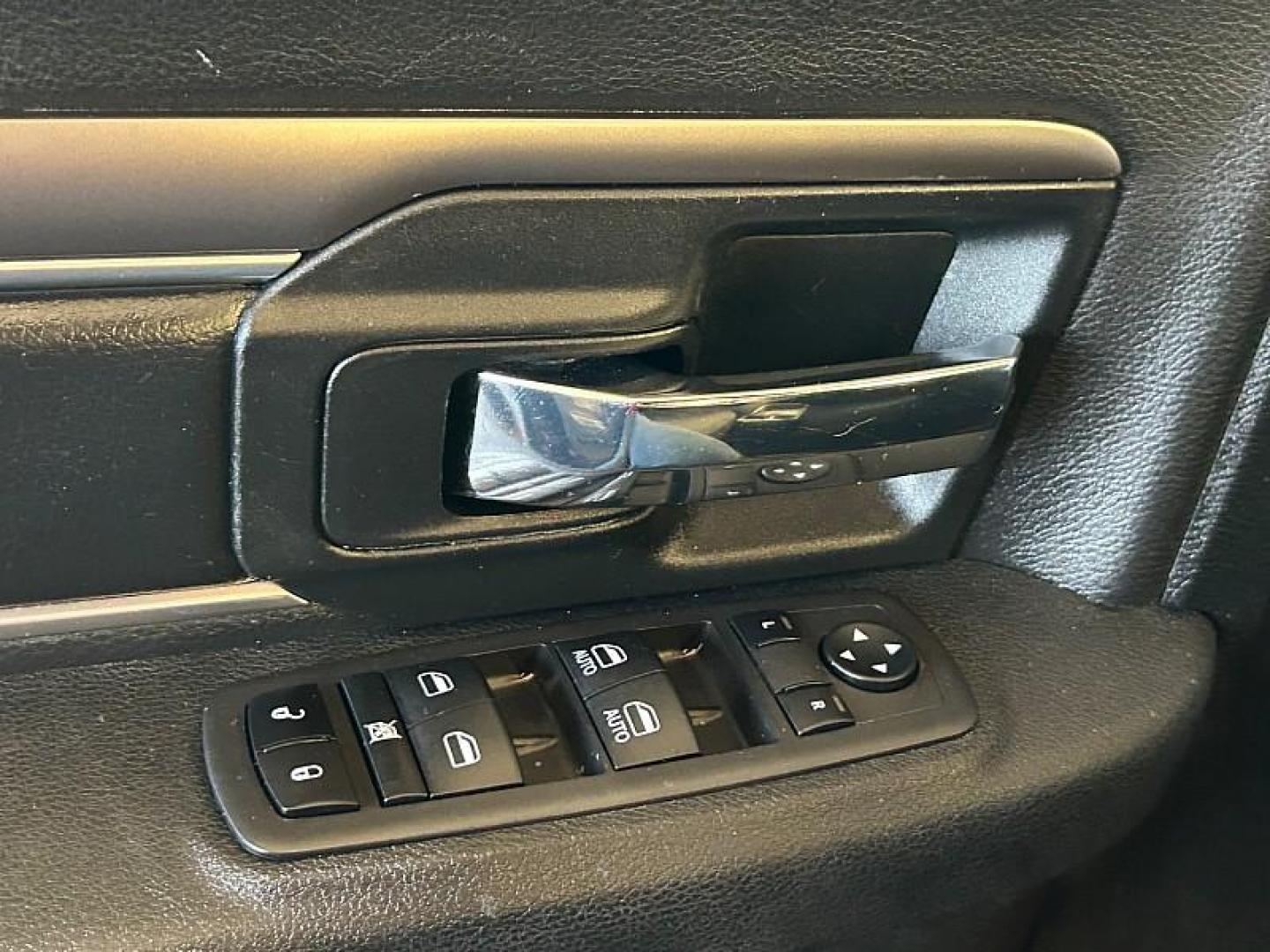 2024 SILVER Ram 1500 Classic 2WD (1C6RR6LG1RS) with an 6-Cyl 3.6 Liter engine, Automatic 8-Spd transmission, located at 412 Auto Vista Drive, Palmdale, CA, 93551, (661) 945-0620, 34.592636, -118.136681 - Photo#30