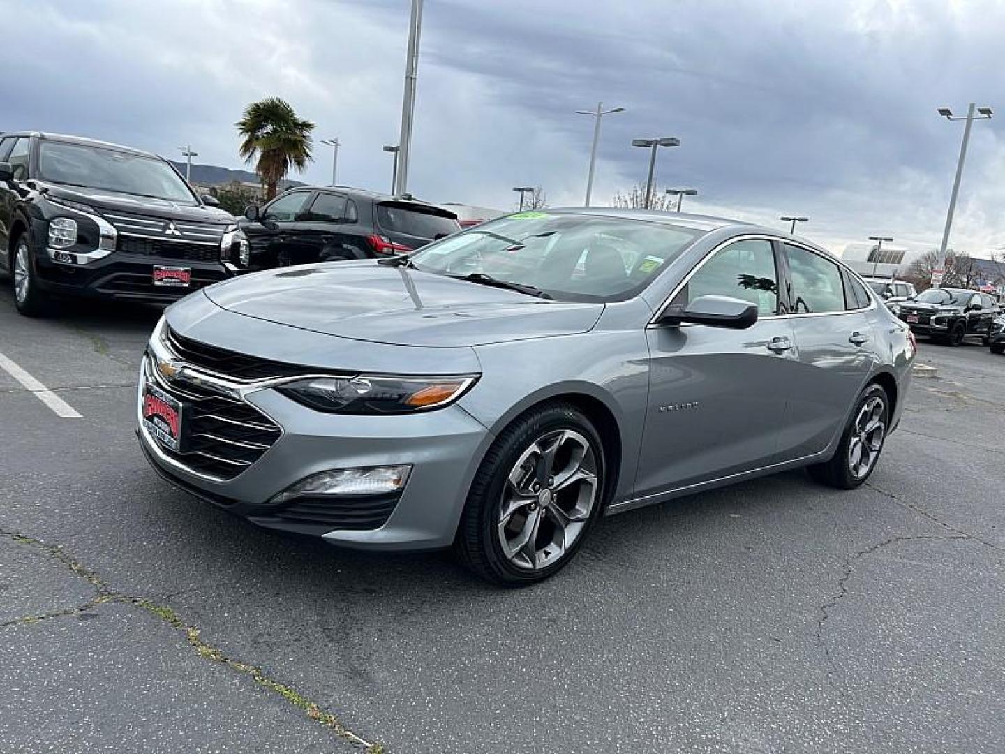 2024 GRAY Chevrolet Malibu (1G1ZD5ST6RF) with an 4-Cyl Turbo 1.5 Liter engine, Automatic CVT transmission, located at 412 Auto Vista Drive, Palmdale, CA, 93551, (661) 945-0620, 34.592636, -118.136681 - Photo#6
