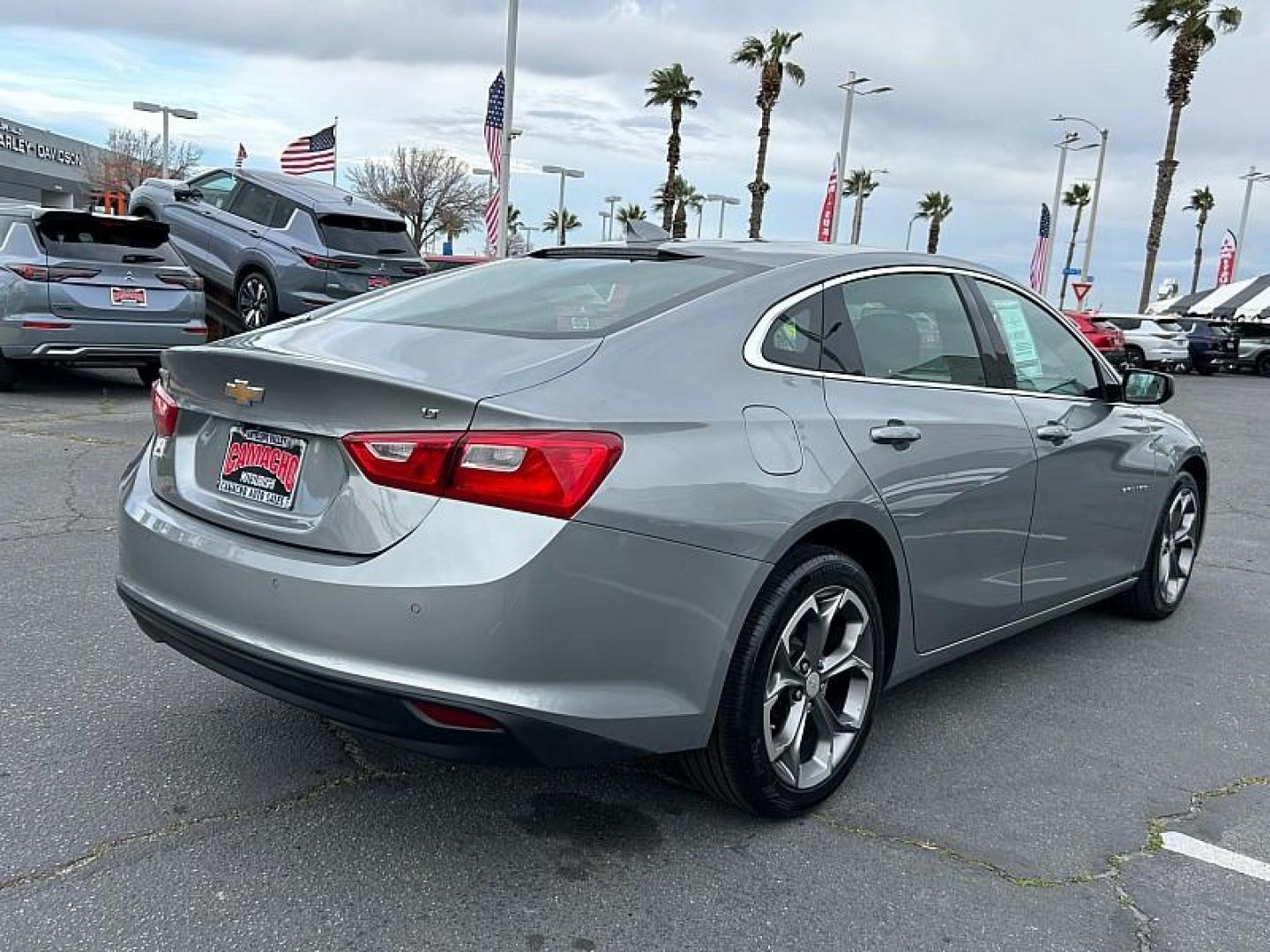 2024 GRAY Chevrolet Malibu (1G1ZD5ST6RF) with an 4-Cyl Turbo 1.5 Liter engine, Automatic CVT transmission, located at 412 Auto Vista Drive, Palmdale, CA, 93551, (661) 945-0620, 34.592636, -118.136681 - Photo#8