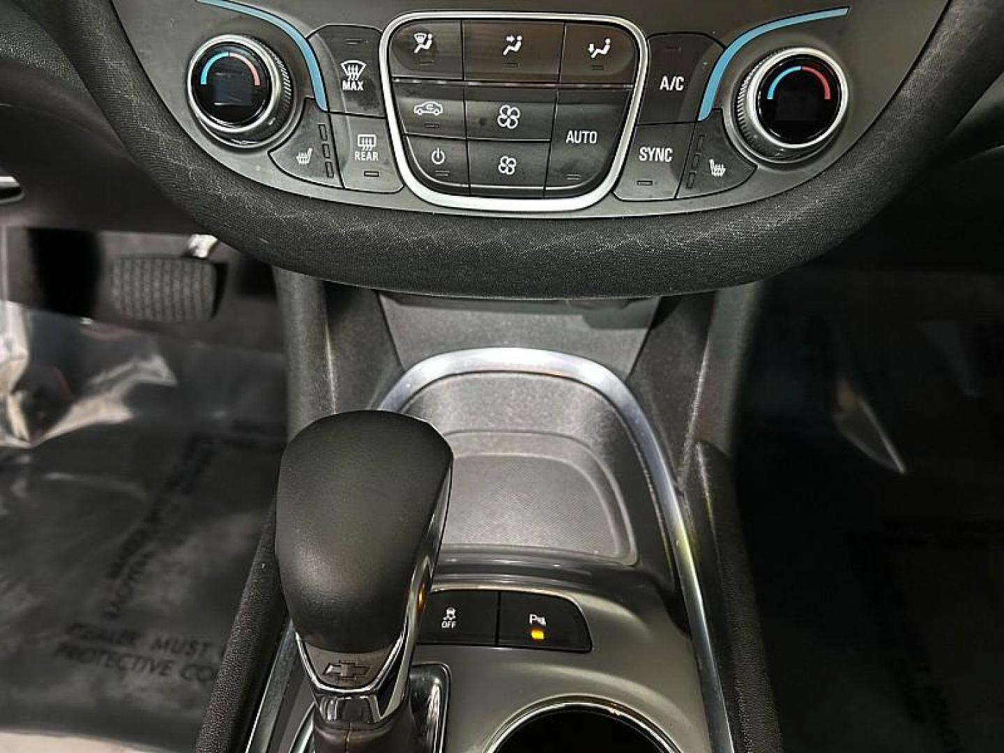 2024 GRAY Chevrolet Malibu (1G1ZD5ST6RF) with an 4-Cyl Turbo 1.5 Liter engine, Automatic CVT transmission, located at 412 Auto Vista Drive, Palmdale, CA, 93551, (661) 945-0620, 34.592636, -118.136681 - Photo#17