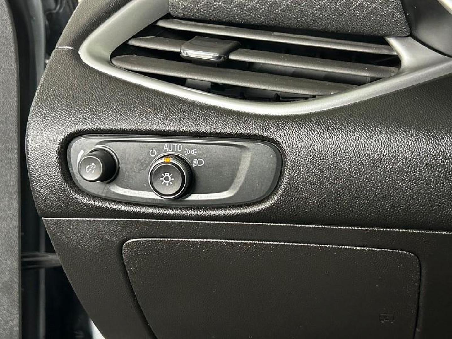 2024 GRAY Chevrolet Malibu (1G1ZD5ST6RF) with an 4-Cyl Turbo 1.5 Liter engine, Automatic CVT transmission, located at 412 Auto Vista Drive, Palmdale, CA, 93551, (661) 945-0620, 34.592636, -118.136681 - Photo#23