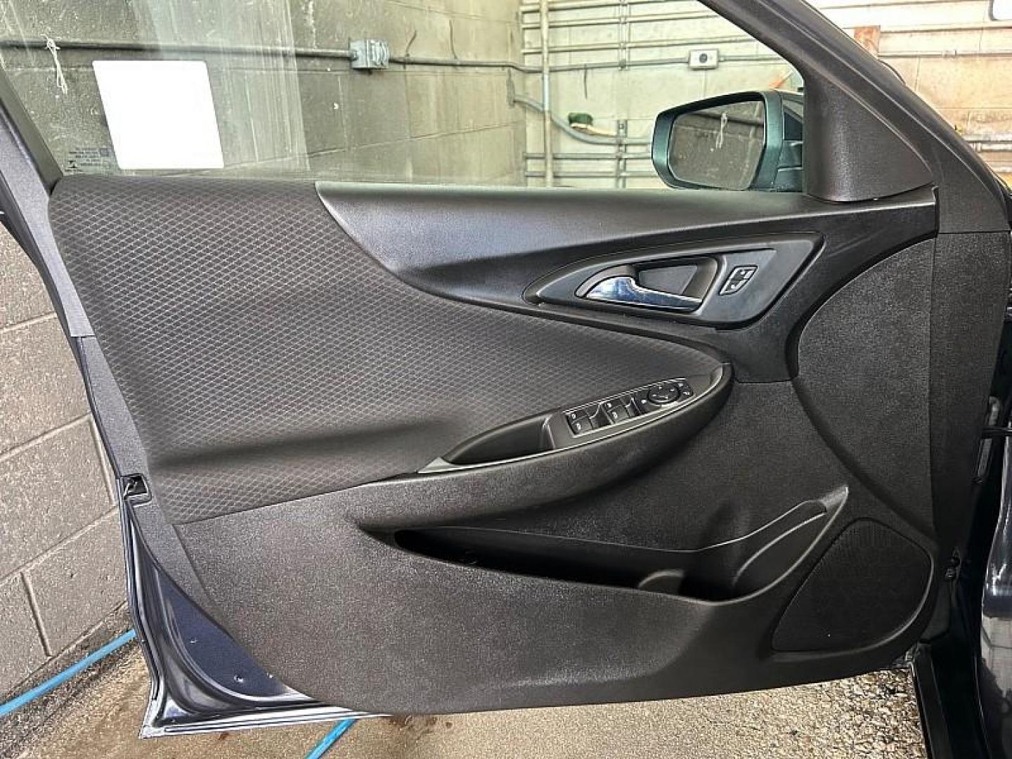 2023 GRAY Chevrolet Malibu (1G1ZD5STXPF) with an 4-Cyl Turbo 1.5 Liter engine, Automatic CVT transmission, located at 412 Auto Vista Drive, Palmdale, CA, 93551, (661) 945-0620, 34.592636, -118.136681 - Photo#19