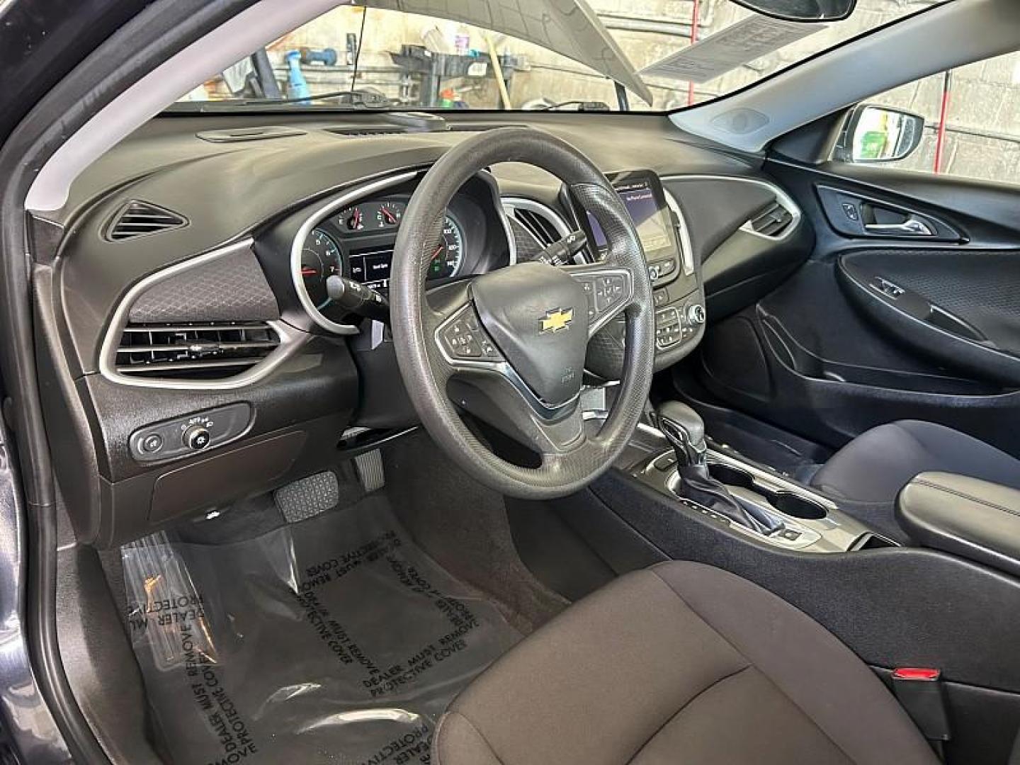 2023 GRAY Chevrolet Malibu (1G1ZD5STXPF) with an 4-Cyl Turbo 1.5 Liter engine, Automatic CVT transmission, located at 412 Auto Vista Drive, Palmdale, CA, 93551, (661) 945-0620, 34.592636, -118.136681 - Photo#20