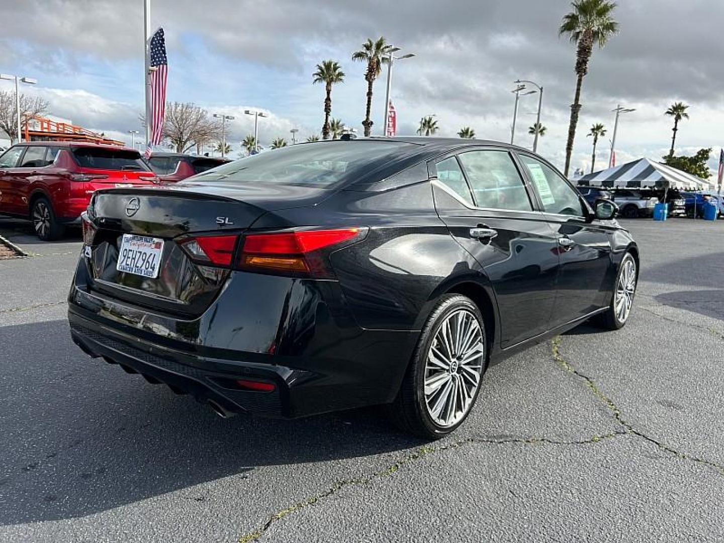 2023 BLACK Nissan Altima (1N4BL4EV1PN) with an 4-Cyl 2.5 Liter engine, Automatic Xtronic CVT transmission, located at 412 Auto Vista Drive, Palmdale, CA, 93551, (661) 945-0620, 34.592636, -118.136681 - Photo#4