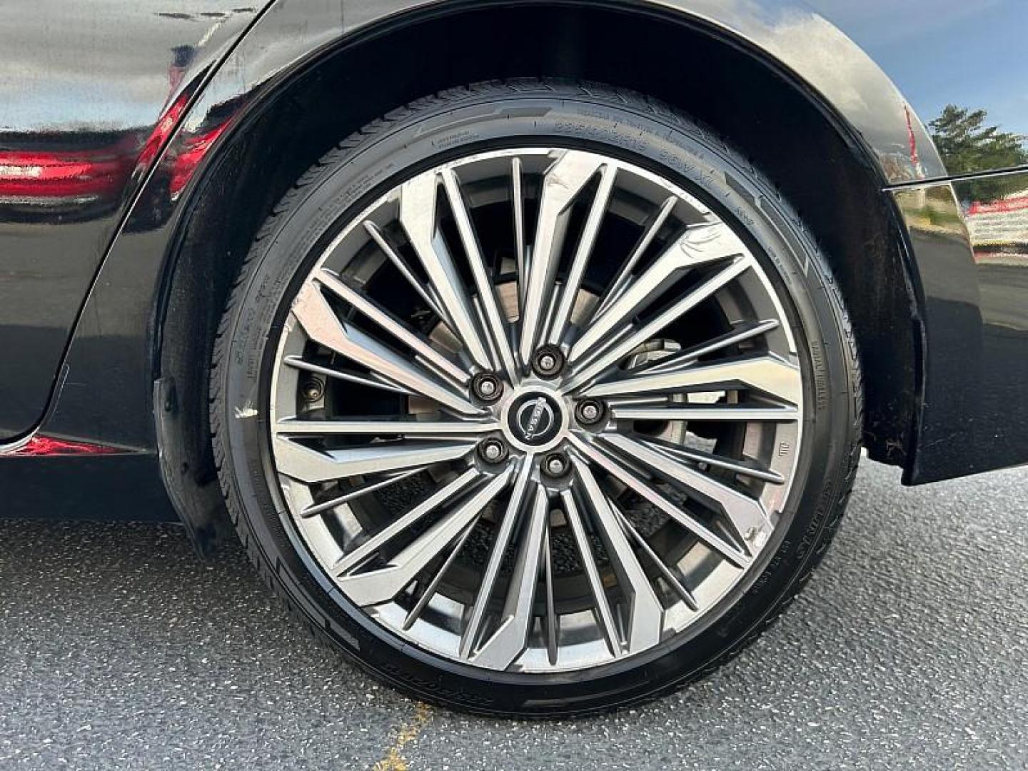 2023 BLACK Nissan Altima (1N4BL4EV1PN) with an 4-Cyl 2.5 Liter engine, Automatic Xtronic CVT transmission, located at 412 Auto Vista Drive, Palmdale, CA, 93551, (661) 945-0620, 34.592636, -118.136681 - Photo#10