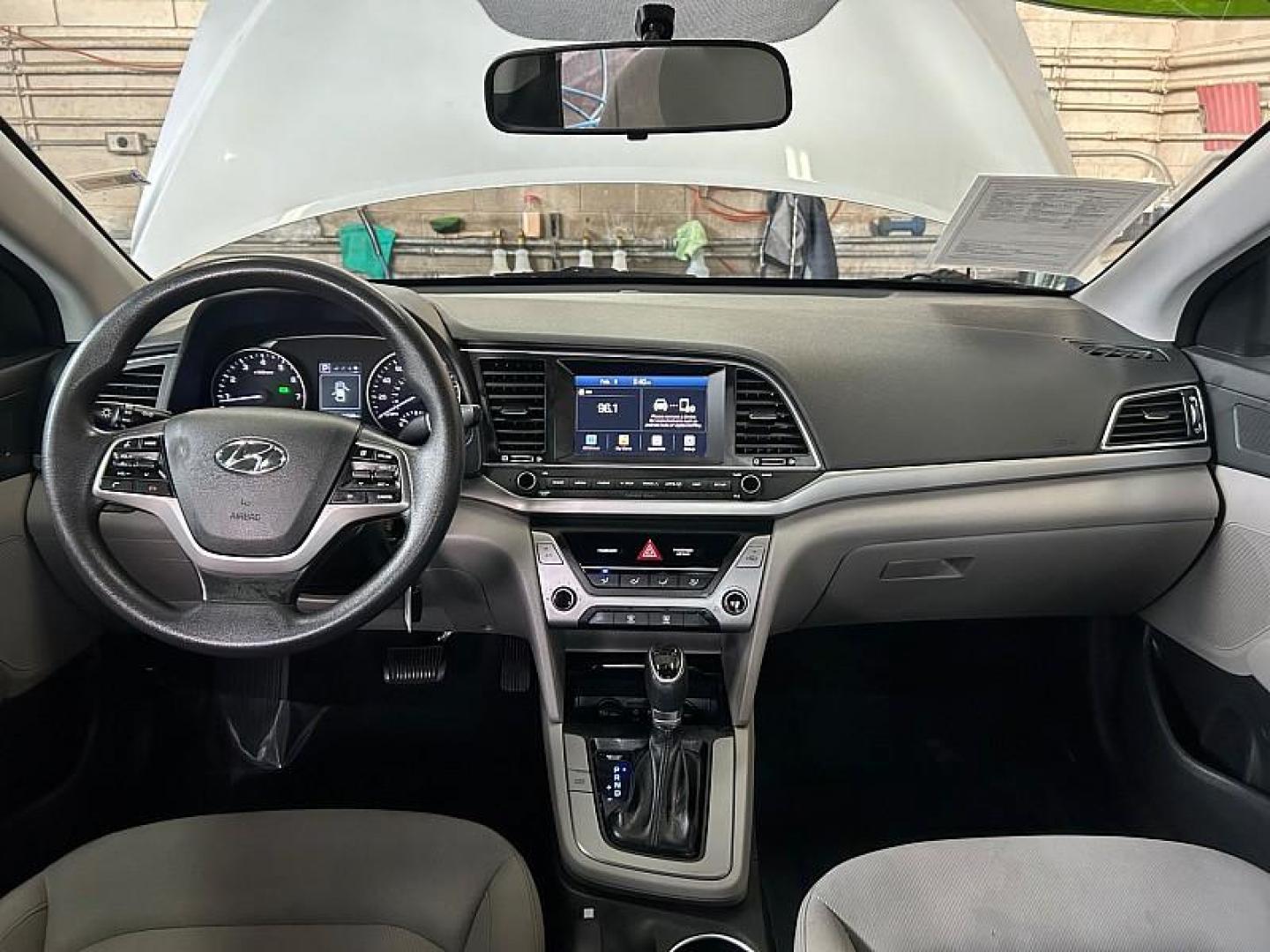 2018 SILVER Hyundai Elantra (KMHD84LF6JU) with an 4-Cyl 2.0 Liter engine, Auto 6-Spd Shiftronic transmission, located at 412 Auto Vista Drive, Palmdale, CA, 93551, (661) 945-0620, 34.592636, -118.136681 - Photo#18