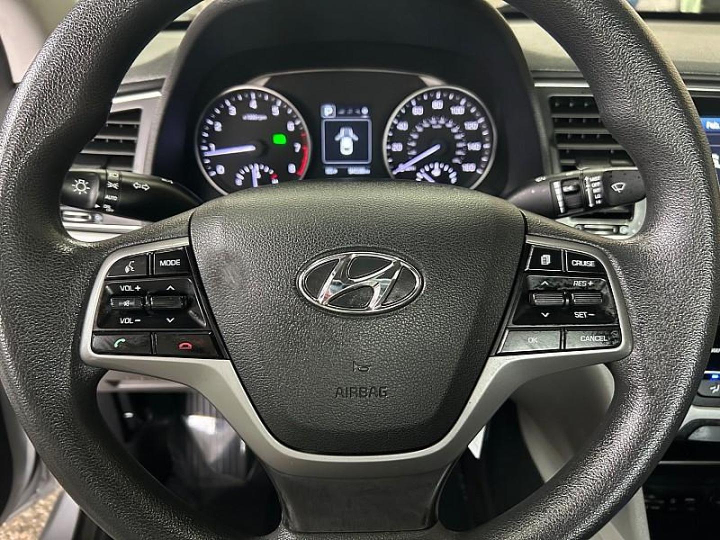 2018 SILVER Hyundai Elantra (KMHD84LF6JU) with an 4-Cyl 2.0 Liter engine, Auto 6-Spd Shiftronic transmission, located at 412 Auto Vista Drive, Palmdale, CA, 93551, (661) 945-0620, 34.592636, -118.136681 - Photo#21