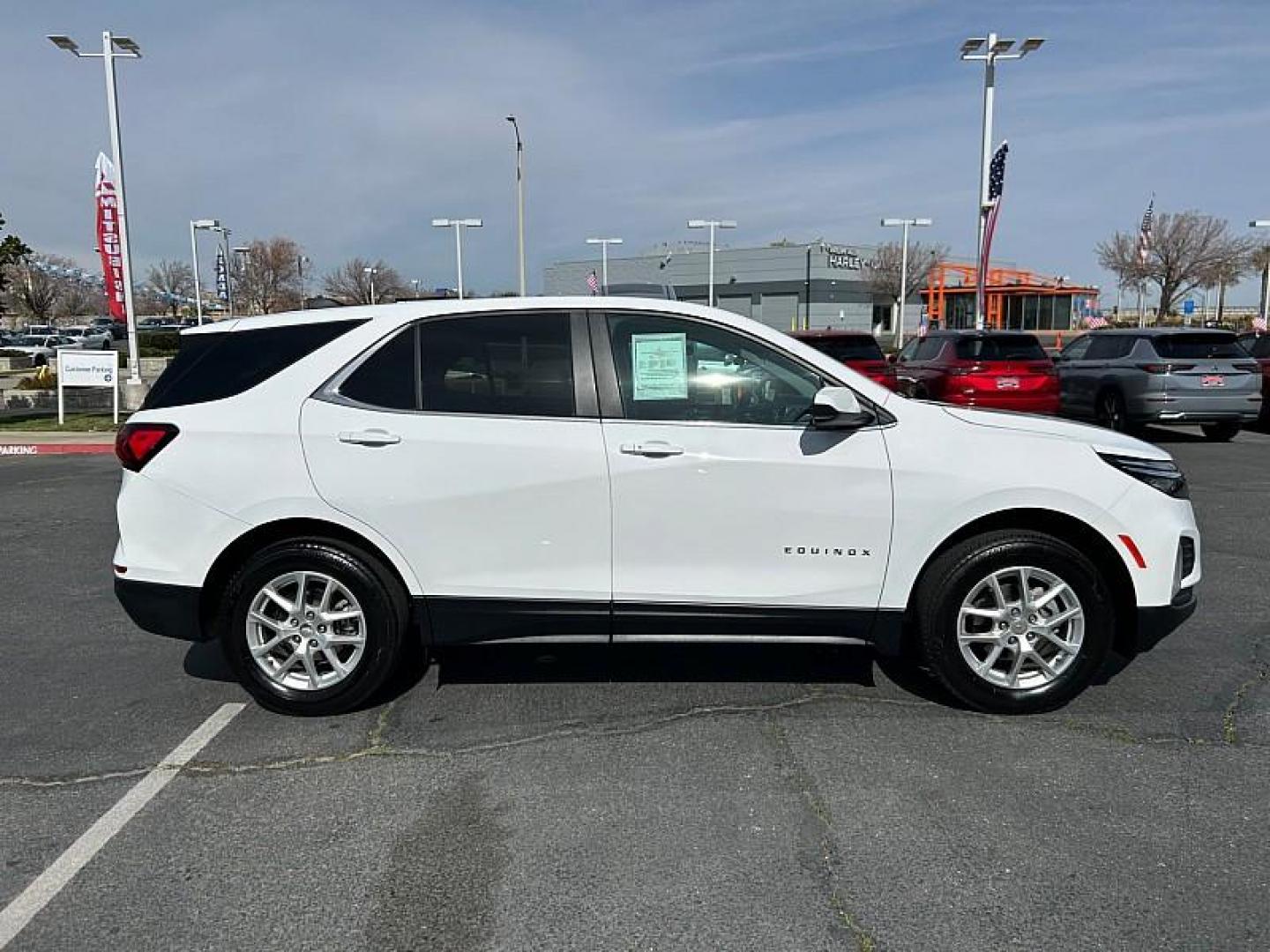 2024 WHITE Chevrolet Equinox (3GNAXUEG9RL) with an 4-Cyl Turbo 1.5 Liter engine, Automatic 6-Spd w/Overdrive transmission, located at 412 Auto Vista Drive, Palmdale, CA, 93551, (661) 945-0620, 34.592636, -118.136681 - Photo#9