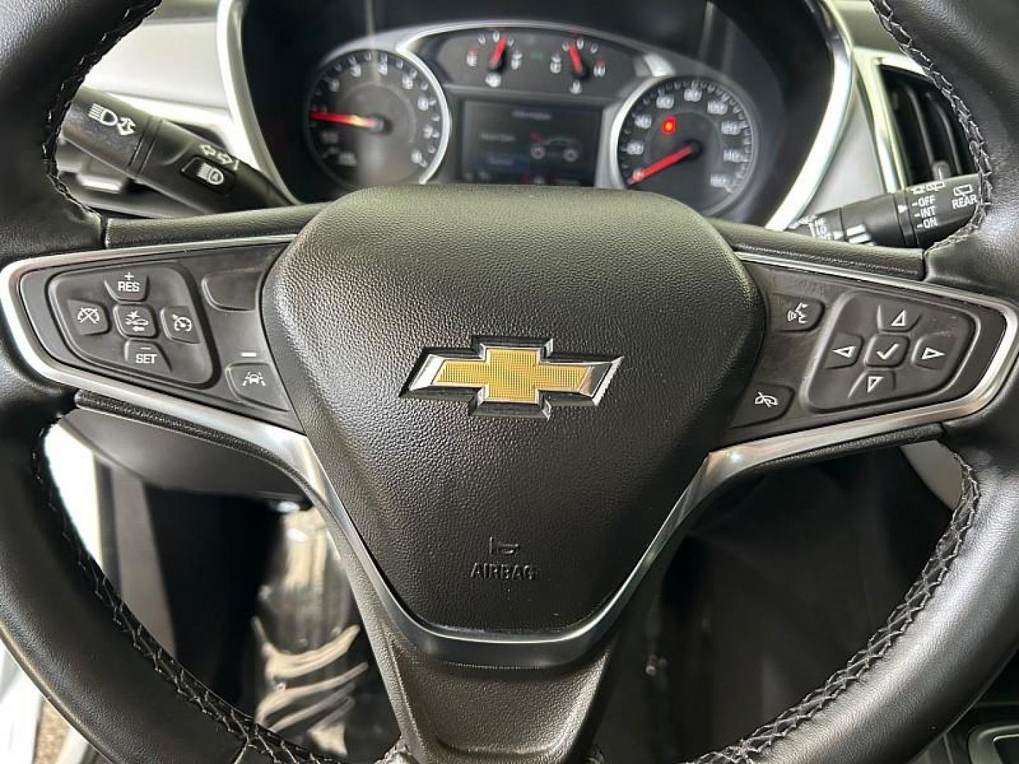 2024 WHITE Chevrolet Equinox (3GNAXUEG9RL) with an 4-Cyl Turbo 1.5 Liter engine, Automatic 6-Spd w/Overdrive transmission, located at 412 Auto Vista Drive, Palmdale, CA, 93551, (661) 945-0620, 34.592636, -118.136681 - Photo#23