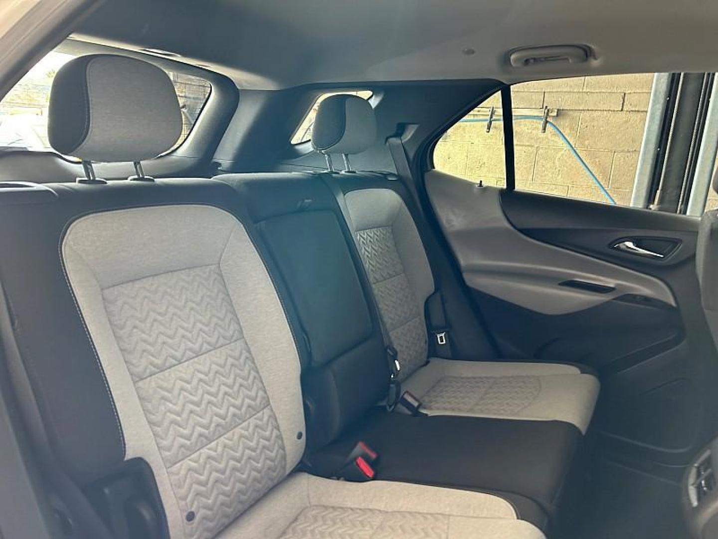 2024 WHITE Chevrolet Equinox (3GNAXUEG9RL) with an 4-Cyl Turbo 1.5 Liter engine, Automatic 6-Spd w/Overdrive transmission, located at 412 Auto Vista Drive, Palmdale, CA, 93551, (661) 945-0620, 34.592636, -118.136681 - Photo#26