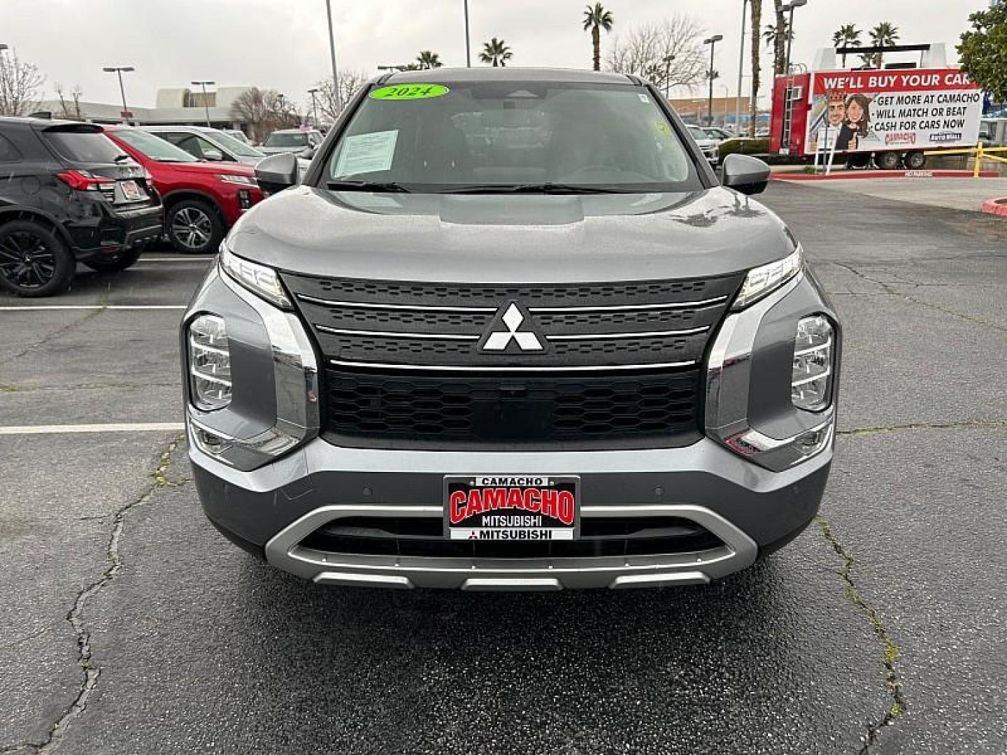 2024 SILVER Mitsubishi Outlander (JA4J3VA80RZ) with an 4-Cyl 2.5 Liter engine, Automatic CVT transmission, located at 412 Auto Vista Drive, Palmdale, CA, 93551, (661) 945-0620, 34.592636, -118.136681 - Photo#6