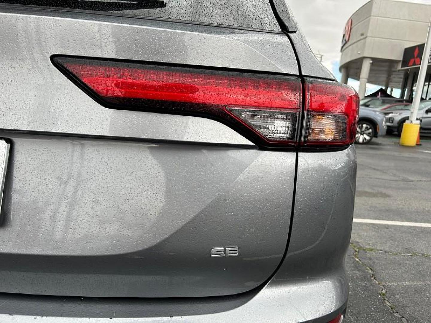 2024 SILVER Mitsubishi Outlander (JA4J3VA80RZ) with an 4-Cyl 2.5 Liter engine, Automatic CVT transmission, located at 412 Auto Vista Drive, Palmdale, CA, 93551, (661) 945-0620, 34.592636, -118.136681 - Photo#12