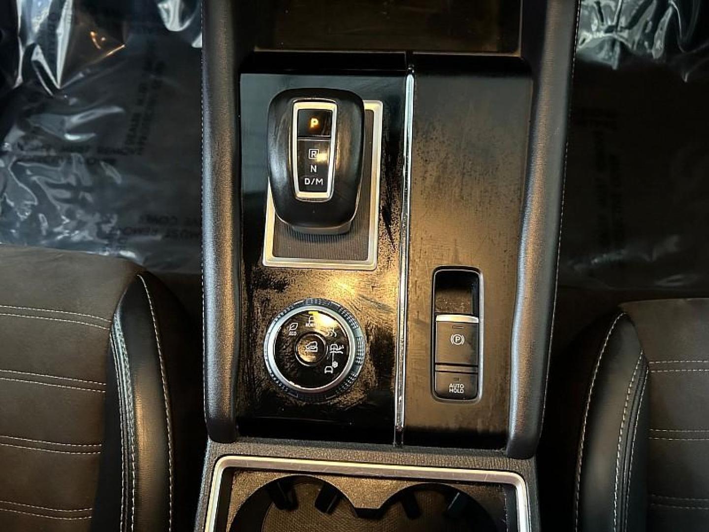 2024 SILVER Mitsubishi Outlander (JA4J3VA80RZ) with an 4-Cyl 2.5 Liter engine, Automatic CVT transmission, located at 412 Auto Vista Drive, Palmdale, CA, 93551, (661) 945-0620, 34.592636, -118.136681 - Photo#18