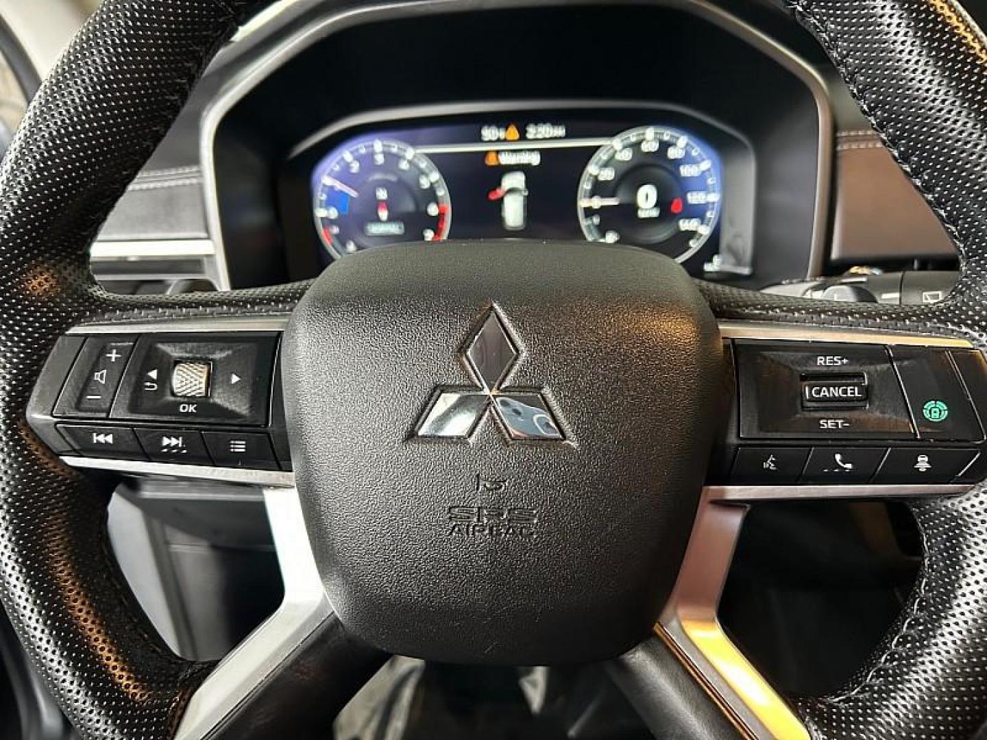 2024 SILVER Mitsubishi Outlander (JA4J3VA80RZ) with an 4-Cyl 2.5 Liter engine, Automatic CVT transmission, located at 412 Auto Vista Drive, Palmdale, CA, 93551, (661) 945-0620, 34.592636, -118.136681 - Photo#23