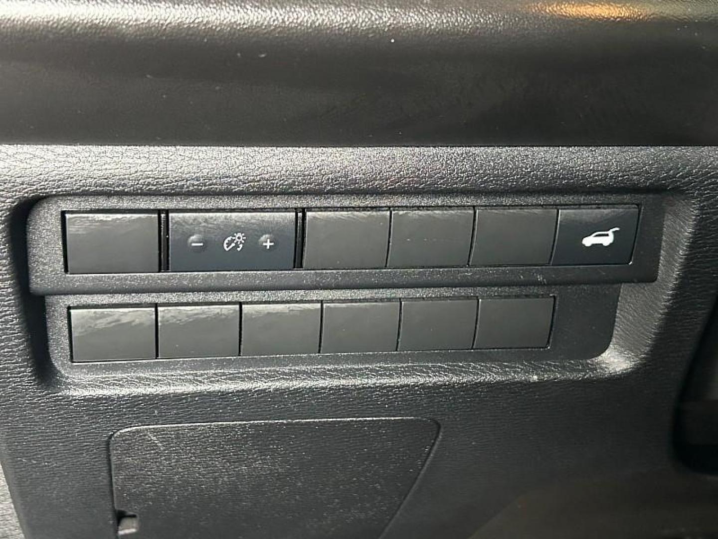 2024 SILVER Mitsubishi Outlander (JA4J3VA80RZ) with an 4-Cyl 2.5 Liter engine, Automatic CVT transmission, located at 412 Auto Vista Drive, Palmdale, CA, 93551, (661) 945-0620, 34.592636, -118.136681 - Photo#27