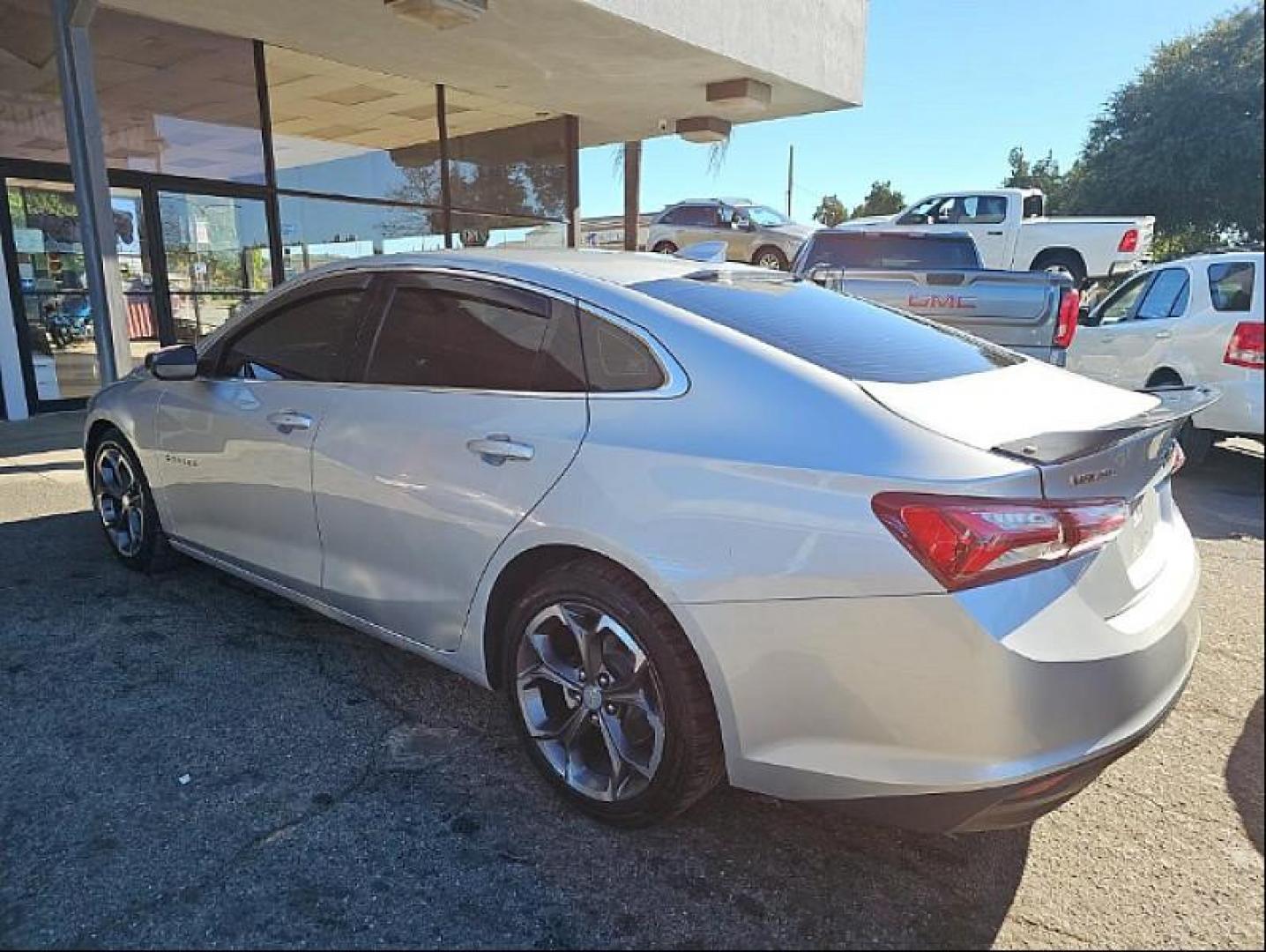 2022 silver Chevrolet Malibu (1G1ZD5ST3NF) with an 4-Cyl Turbo 1.5 Liter engine, Automatic CVT transmission, located at 412 Auto Vista Drive, Palmdale, CA, 93551, (661) 945-0620, 34.592636, -118.136681 - Photo#1