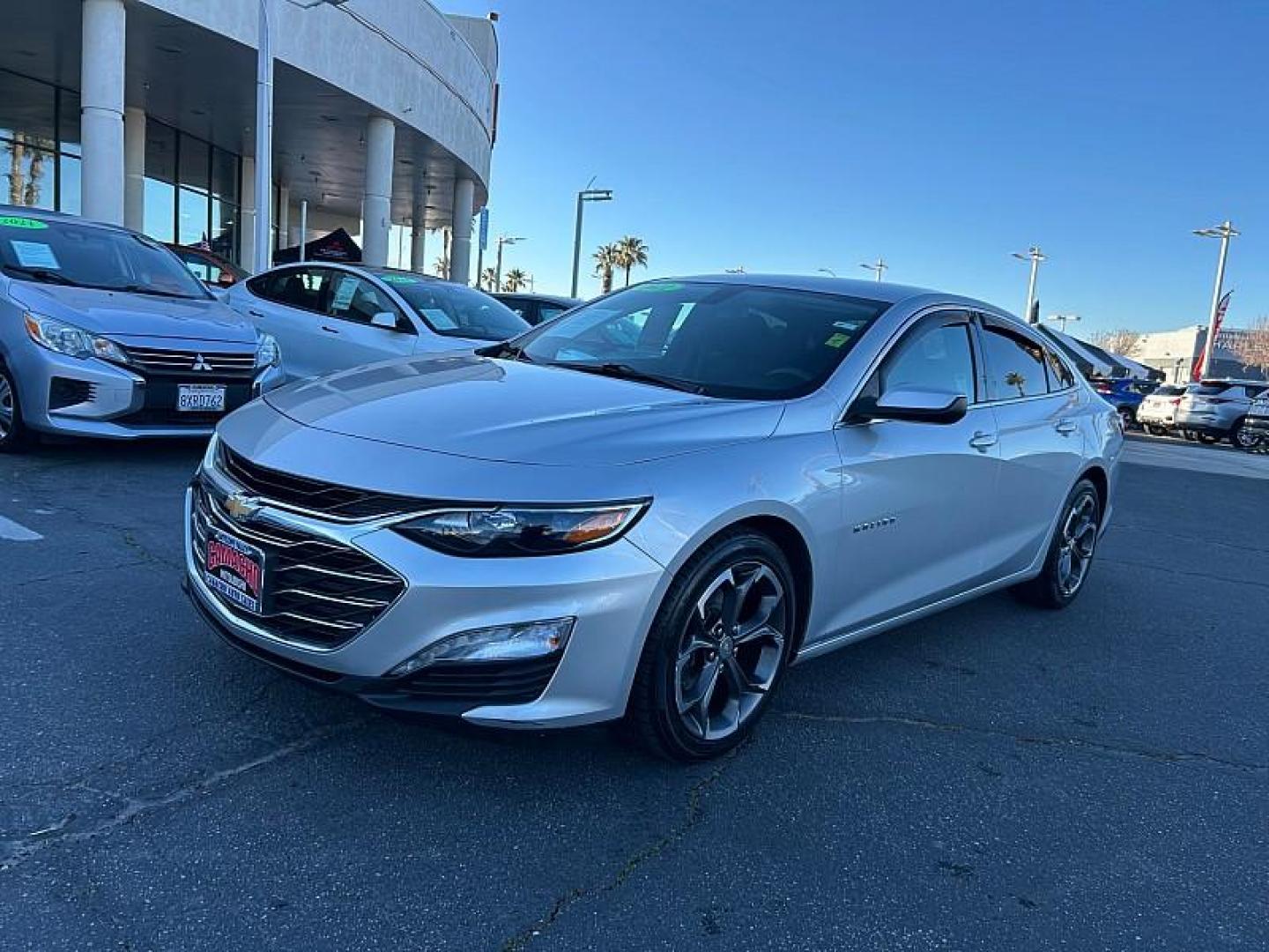 2022 silver Chevrolet Malibu (1G1ZD5ST3NF) with an 4-Cyl Turbo 1.5 Liter engine, Automatic CVT transmission, located at 412 Auto Vista Drive, Palmdale, CA, 93551, (661) 945-0620, 34.592636, -118.136681 - Photo#6