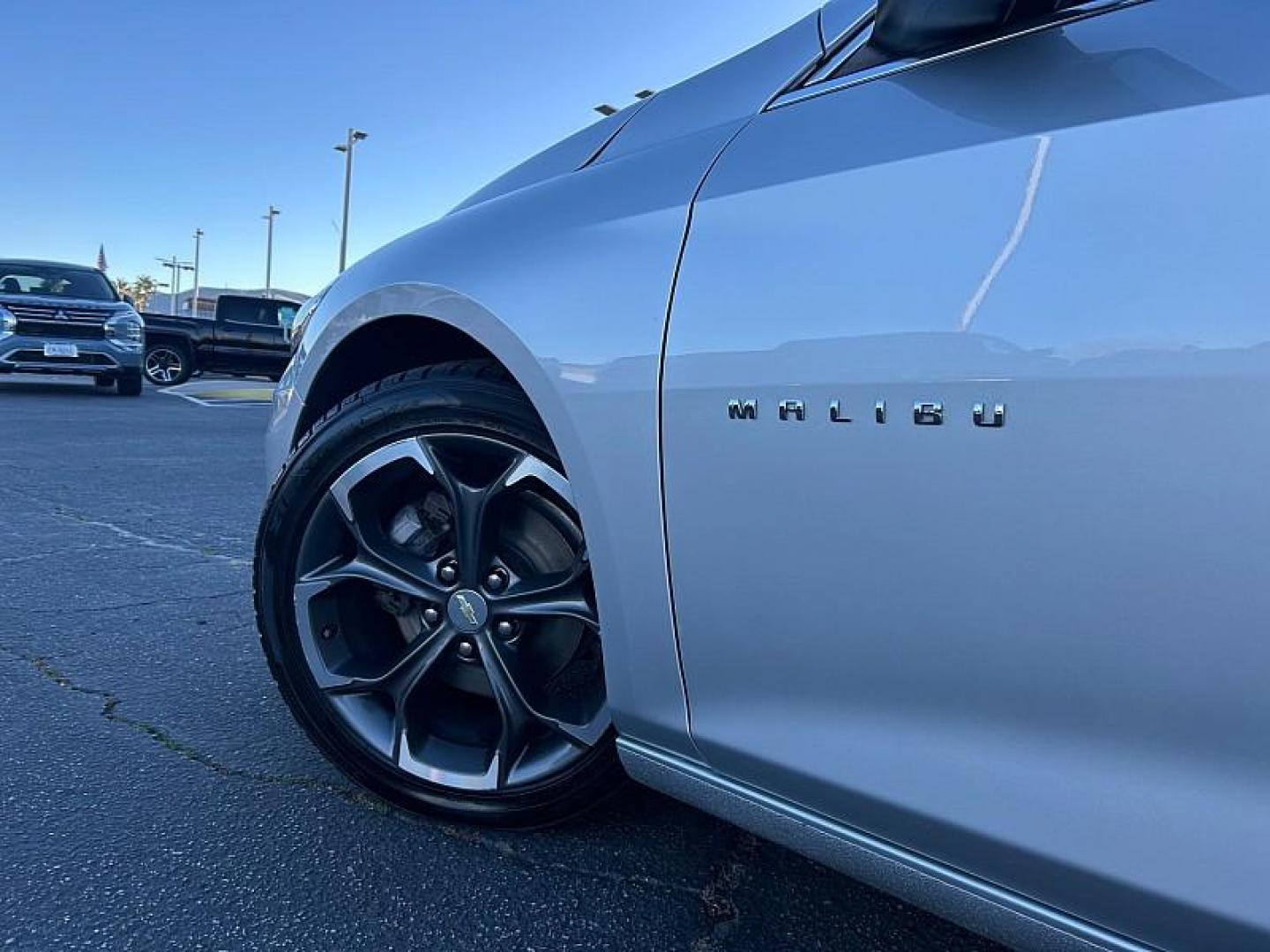 2022 silver Chevrolet Malibu (1G1ZD5ST3NF) with an 4-Cyl Turbo 1.5 Liter engine, Automatic CVT transmission, located at 412 Auto Vista Drive, Palmdale, CA, 93551, (661) 945-0620, 34.592636, -118.136681 - Photo#14